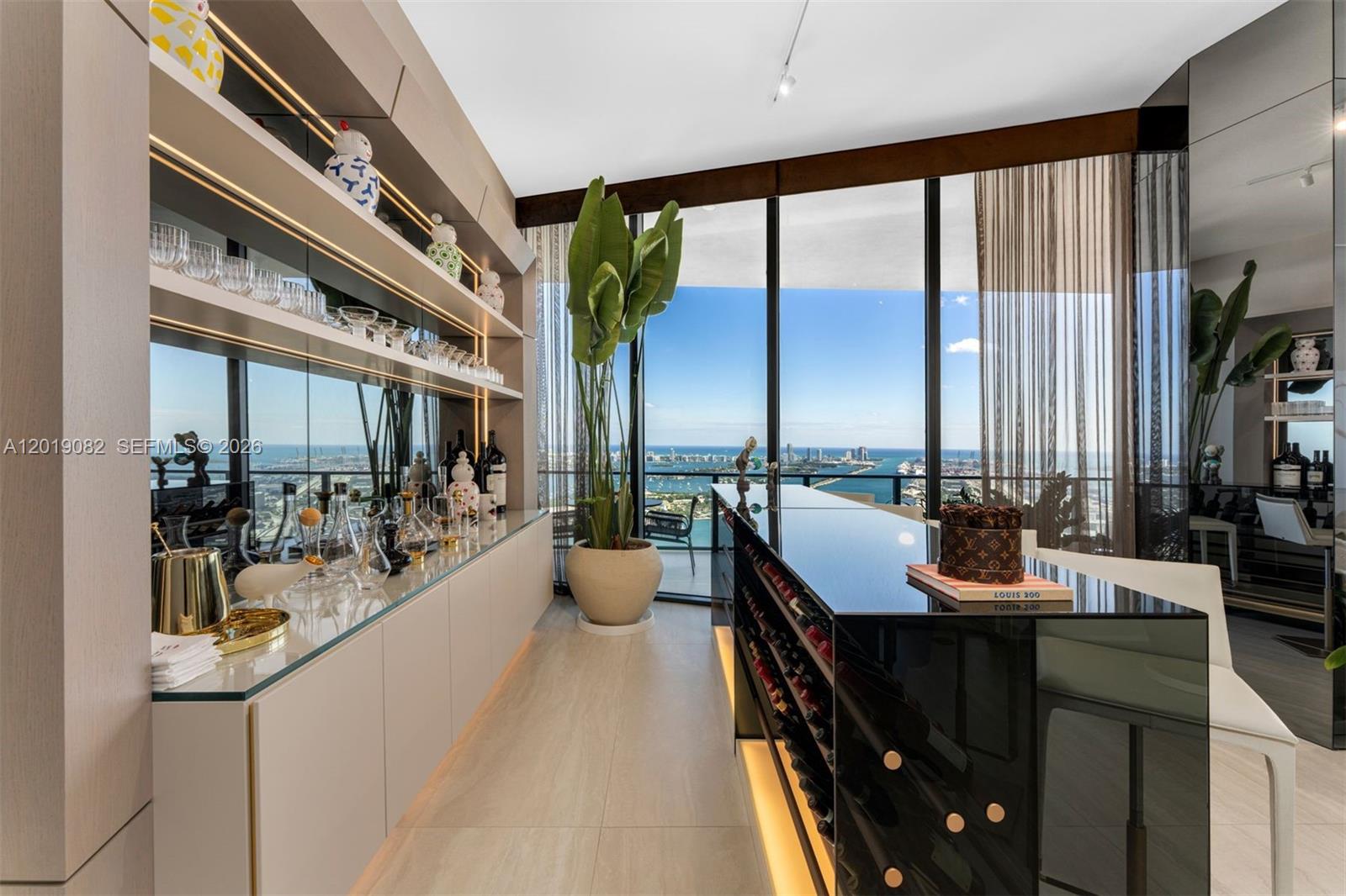 1000 Biscayne Boulevard 5101 Property Photo 29