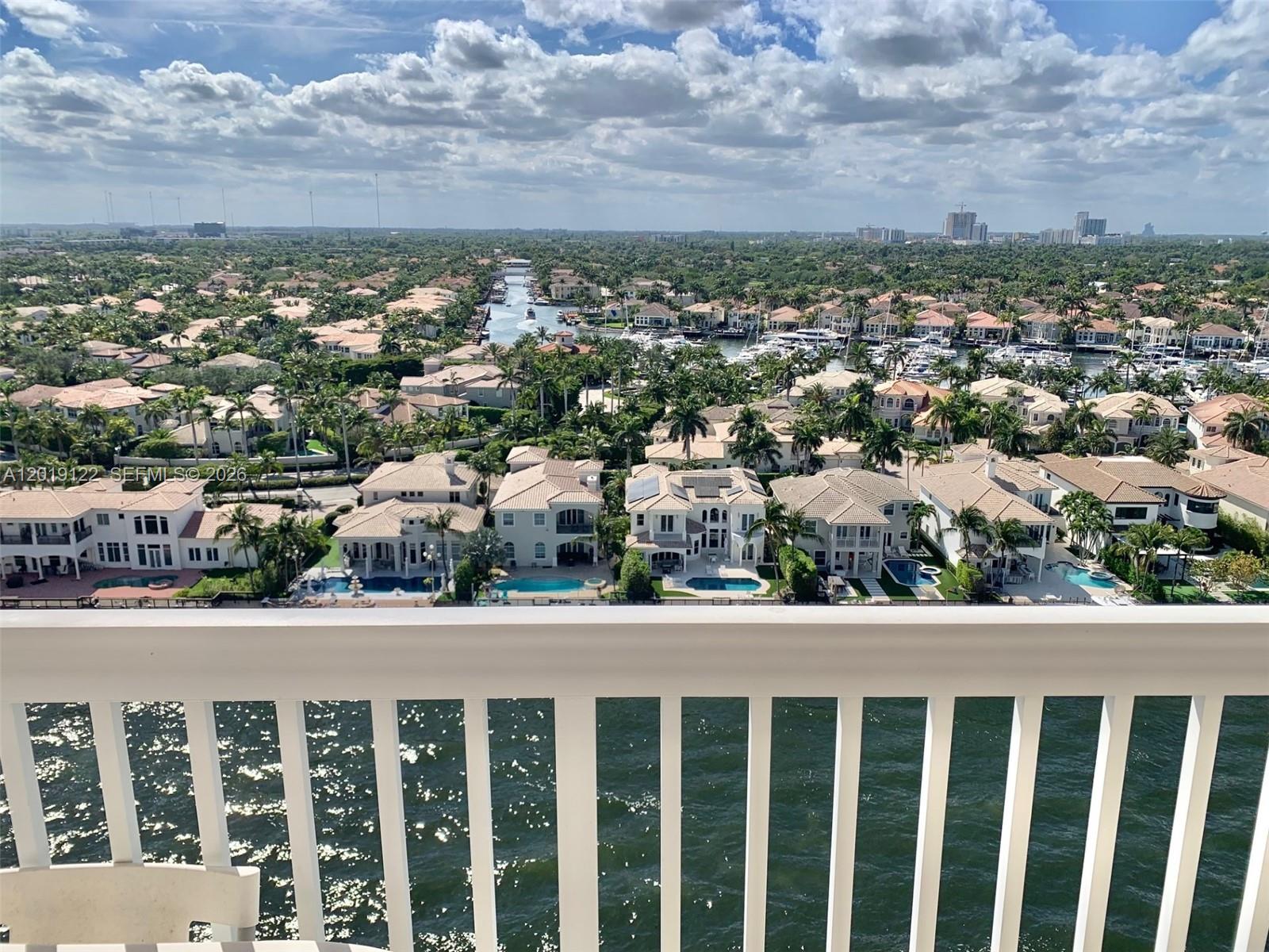 1500 S Ocean Drive 17e Property Photo 2