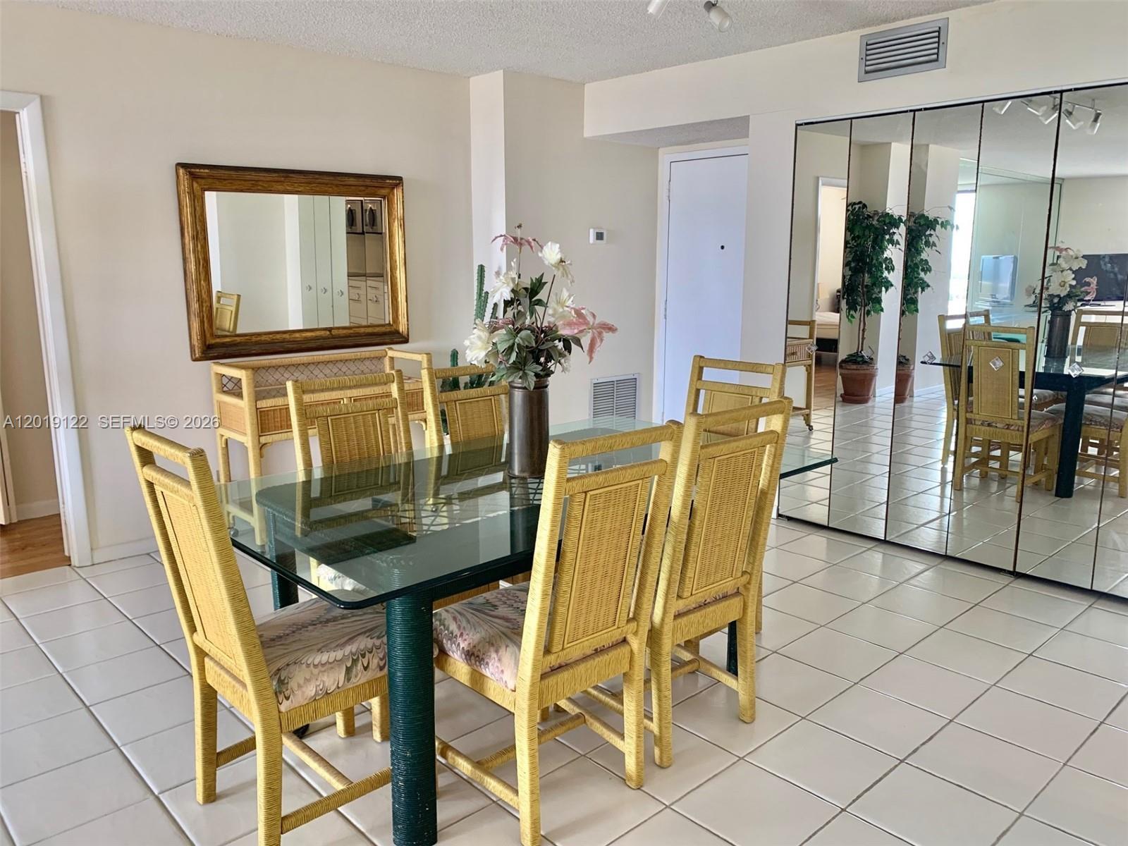 1500 S Ocean Drive 17e Property Photo 18