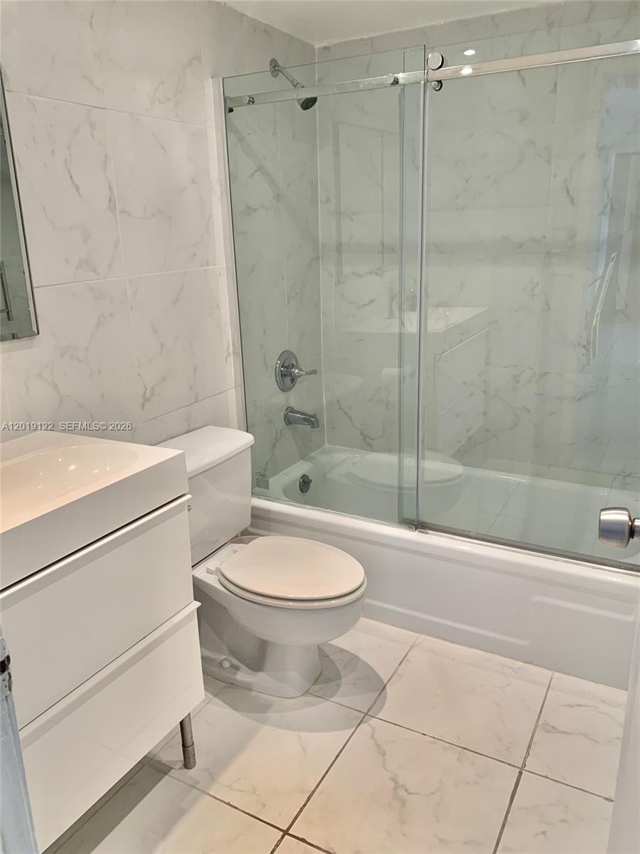 1500 S Ocean Drive 17e Property Photo 28