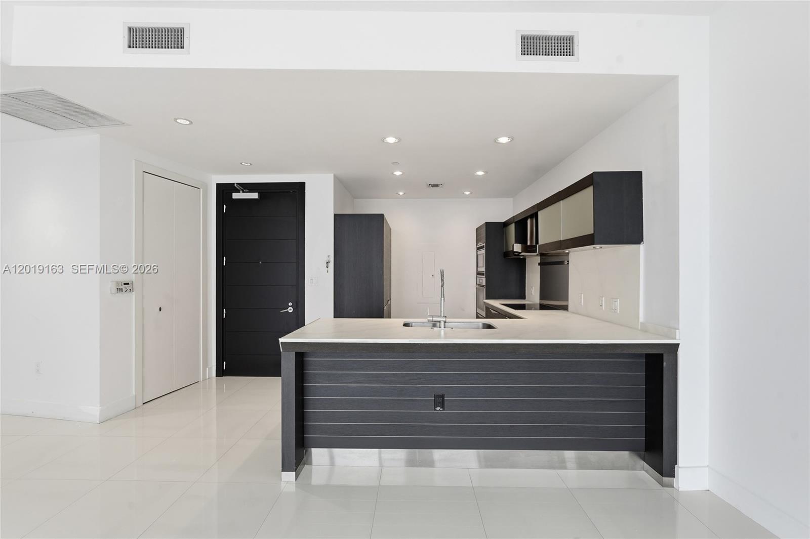 200 Biscayne Boulevard Way 4904 Property Photo 9