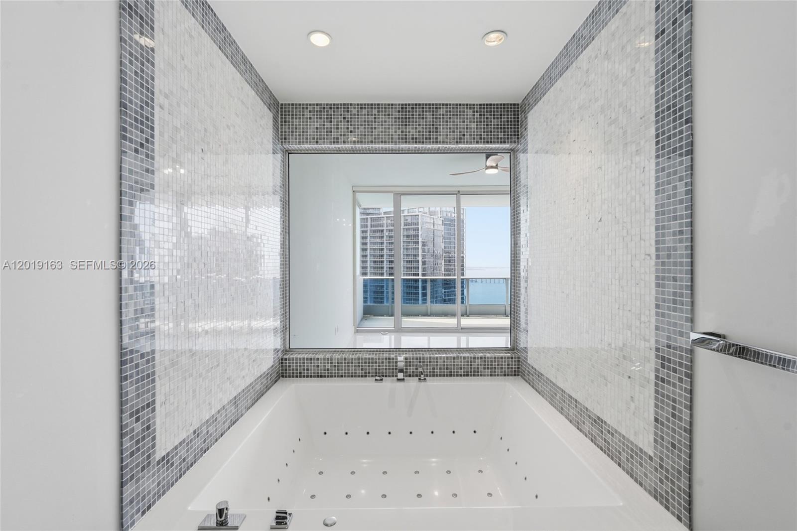 200 Biscayne Boulevard Way 4904 Property Photo 17