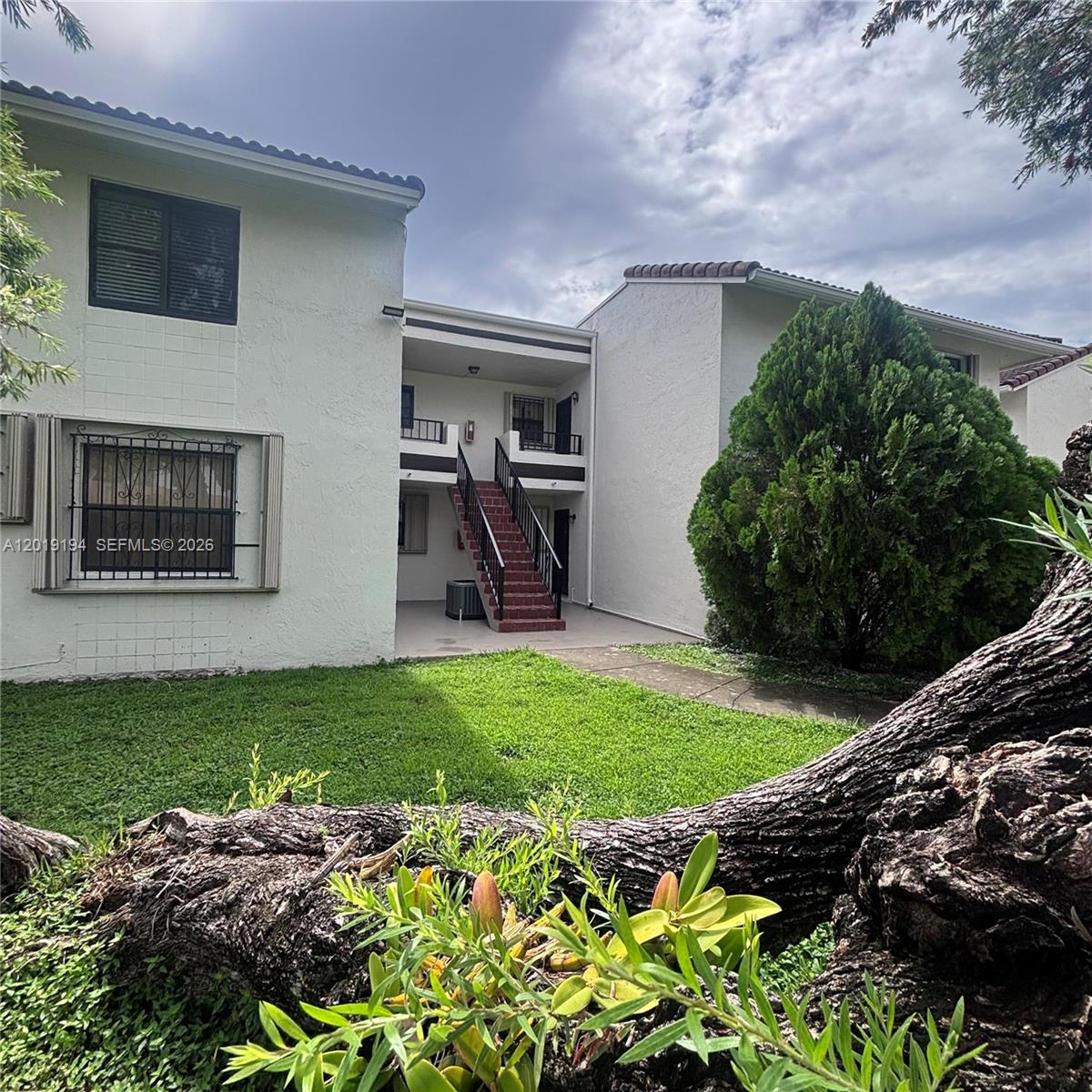 A12019194 Property Photo 3