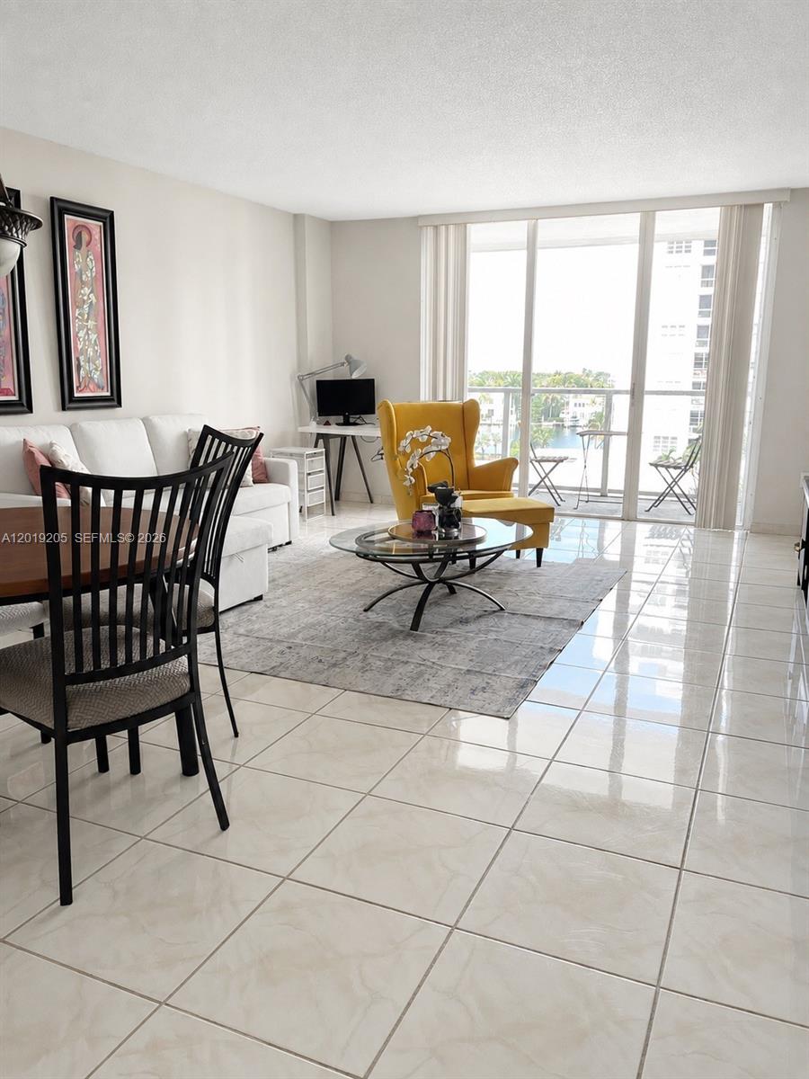 5701 Collins Avenue 511 Property Photo 1