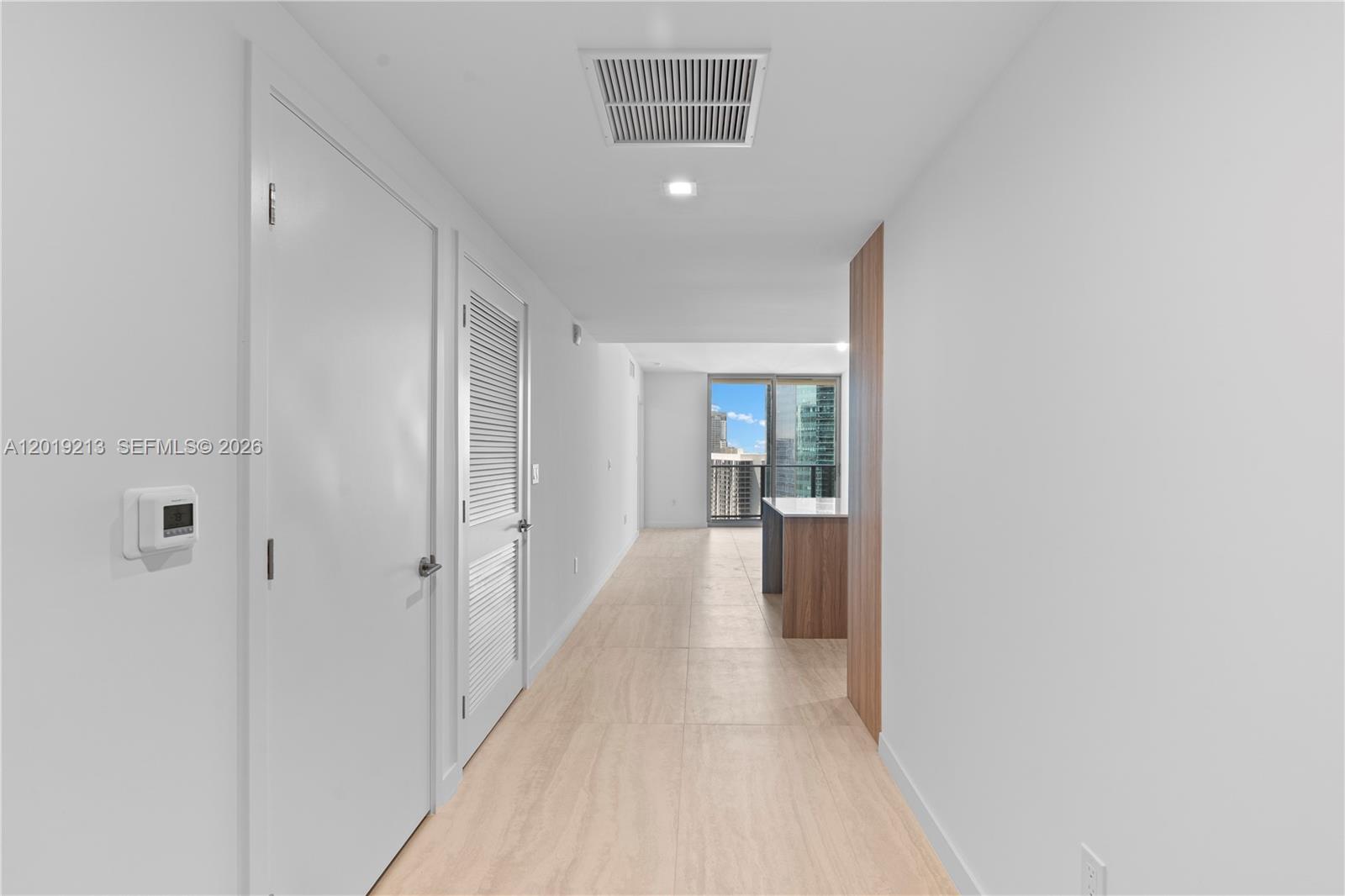 77 Se 5 3702 Property Photo 2