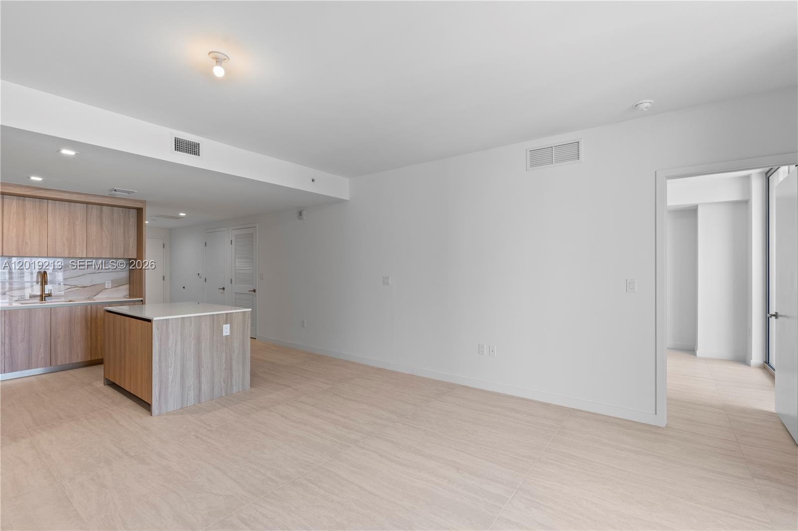 77 Se 5 3702 Property Photo 10