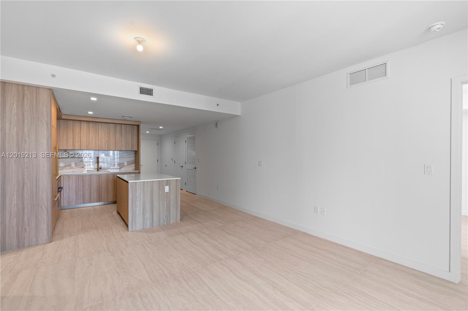 77 Se 5 3702 Property Photo 11