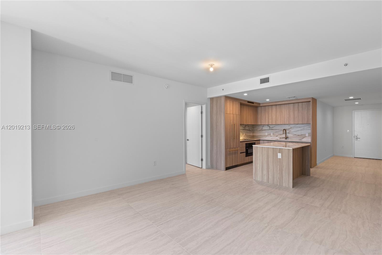 77 Se 5 3702 Property Photo 12
