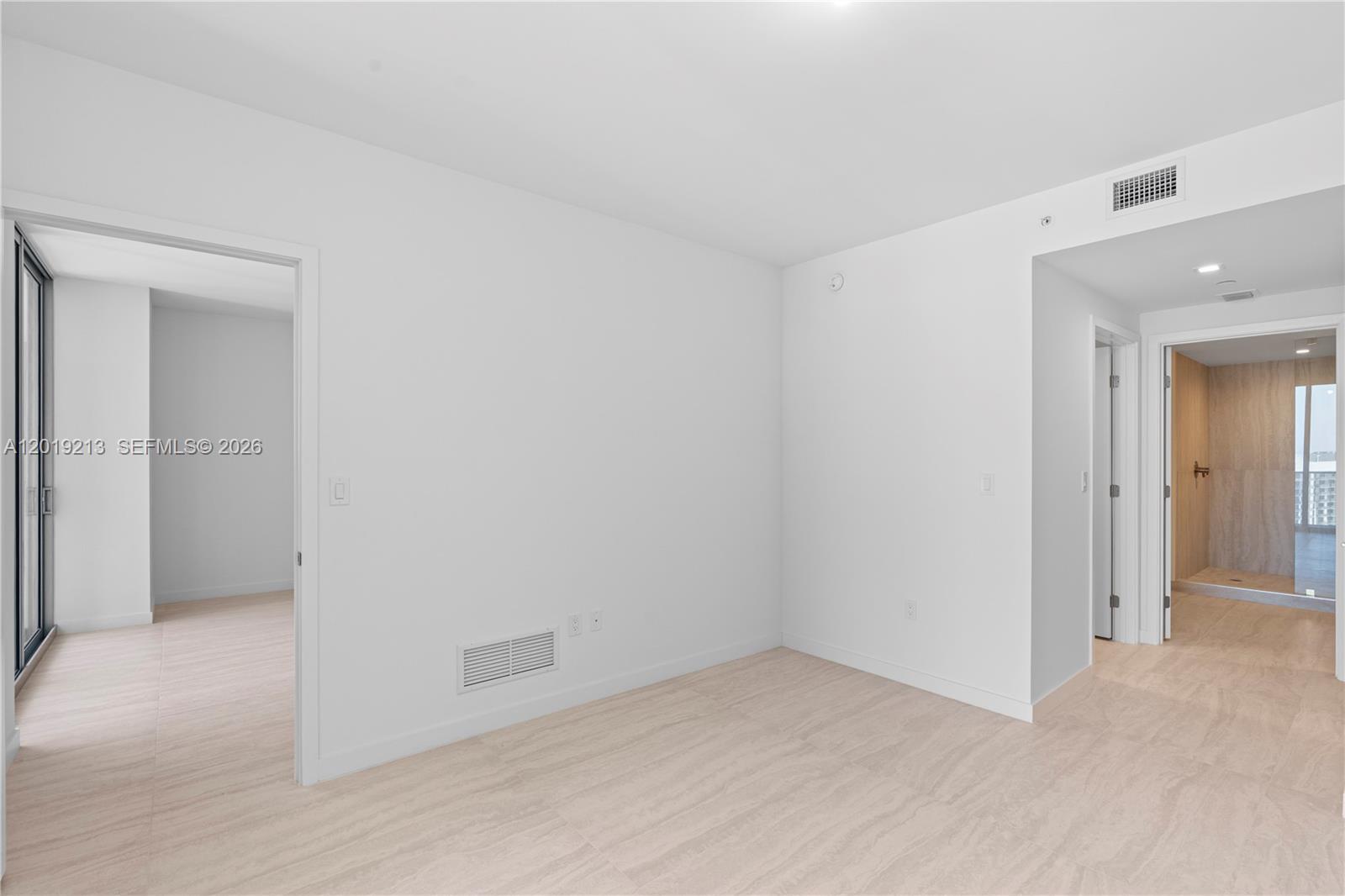 77 Se 5 3702 Property Photo 14