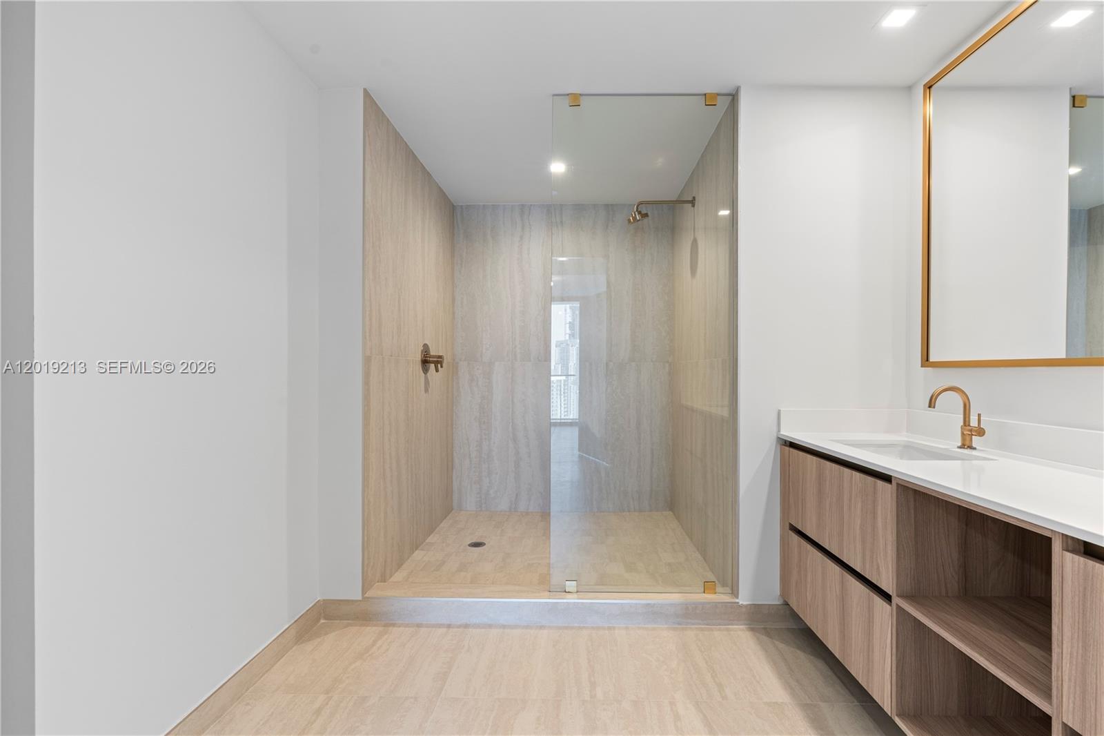 77 Se 5 3702 Property Photo 20
