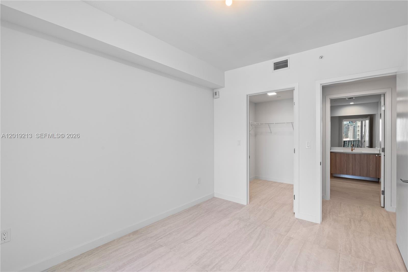 77 Se 5 3702 Property Photo 30