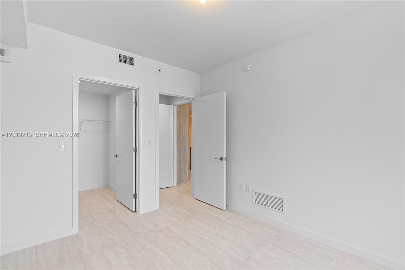 77 Se 5 3702 Property Photo 31
