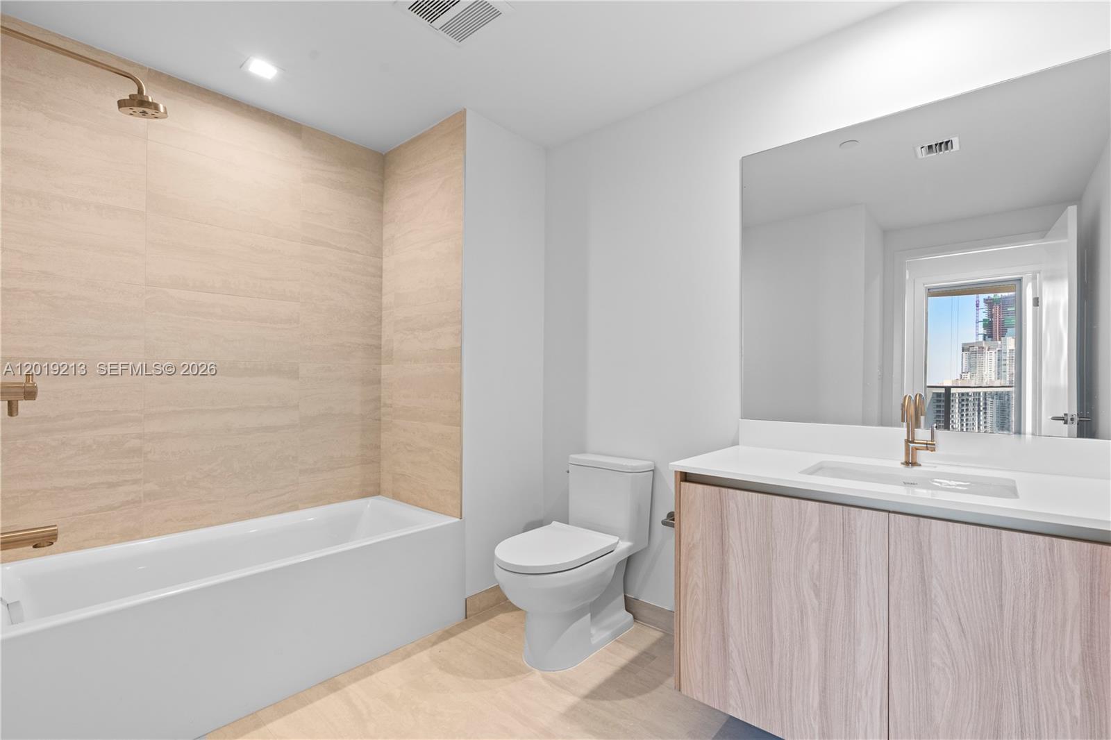 77 Se 5 3702 Property Photo 34