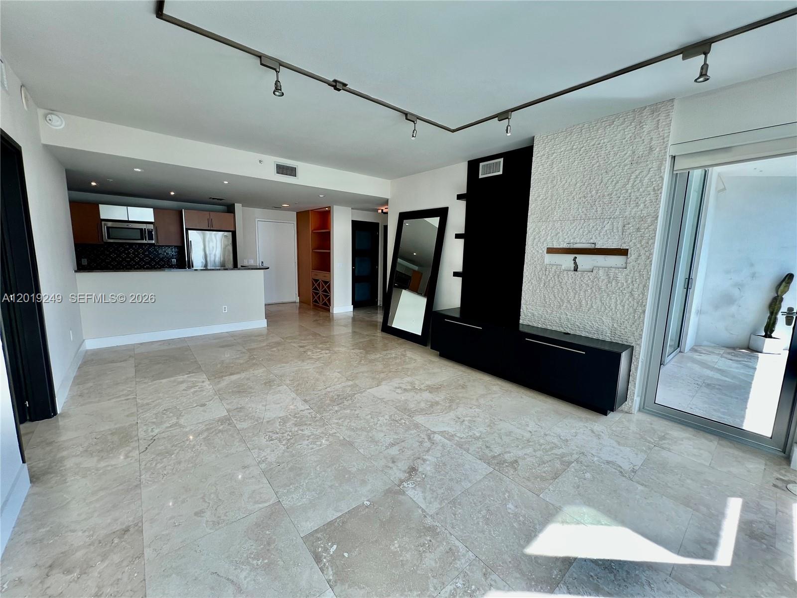 300 S Biscayne Boulevard 2606 Property Photo 4
