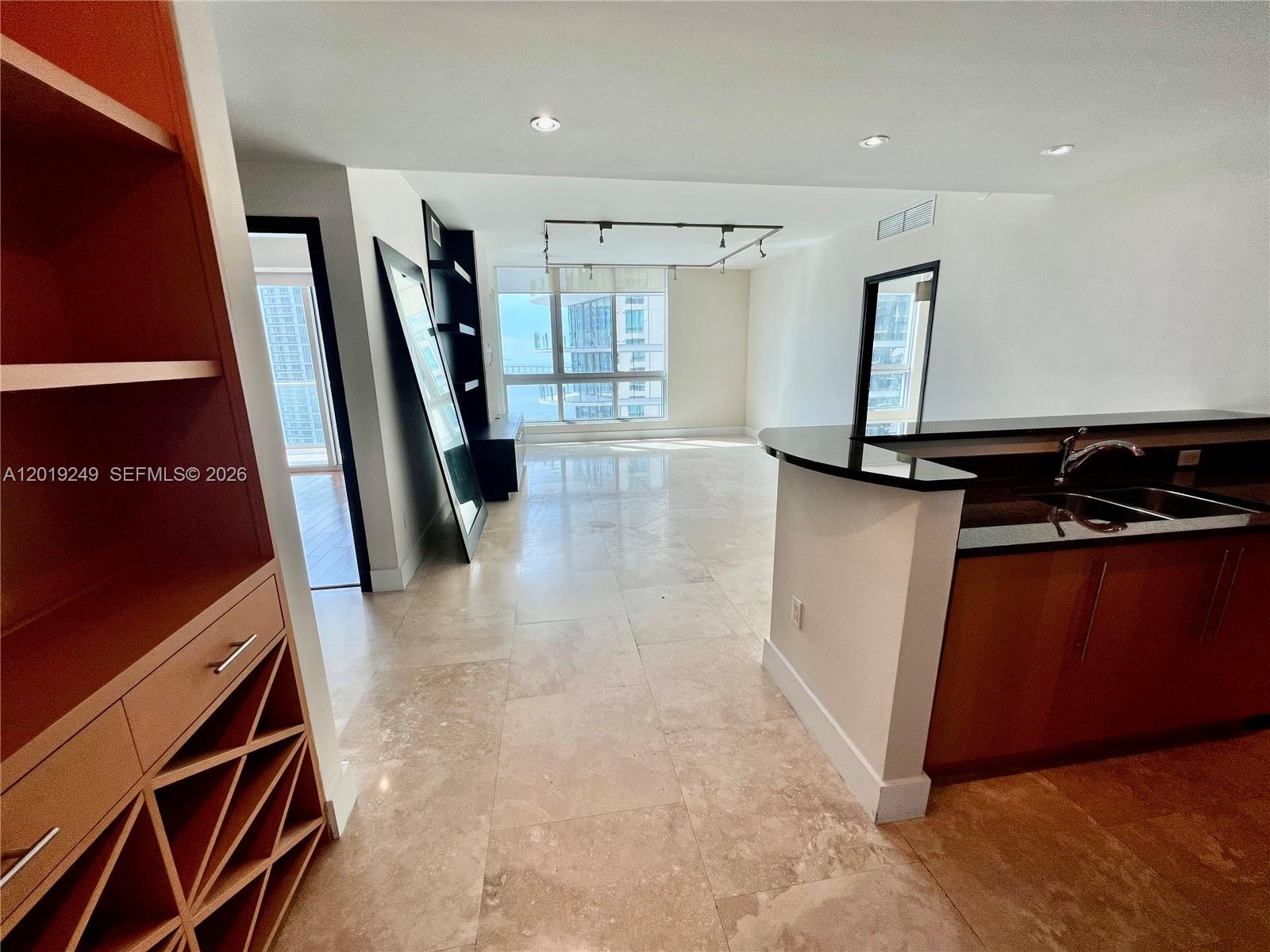 300 S Biscayne Boulevard 2606 Property Photo 5
