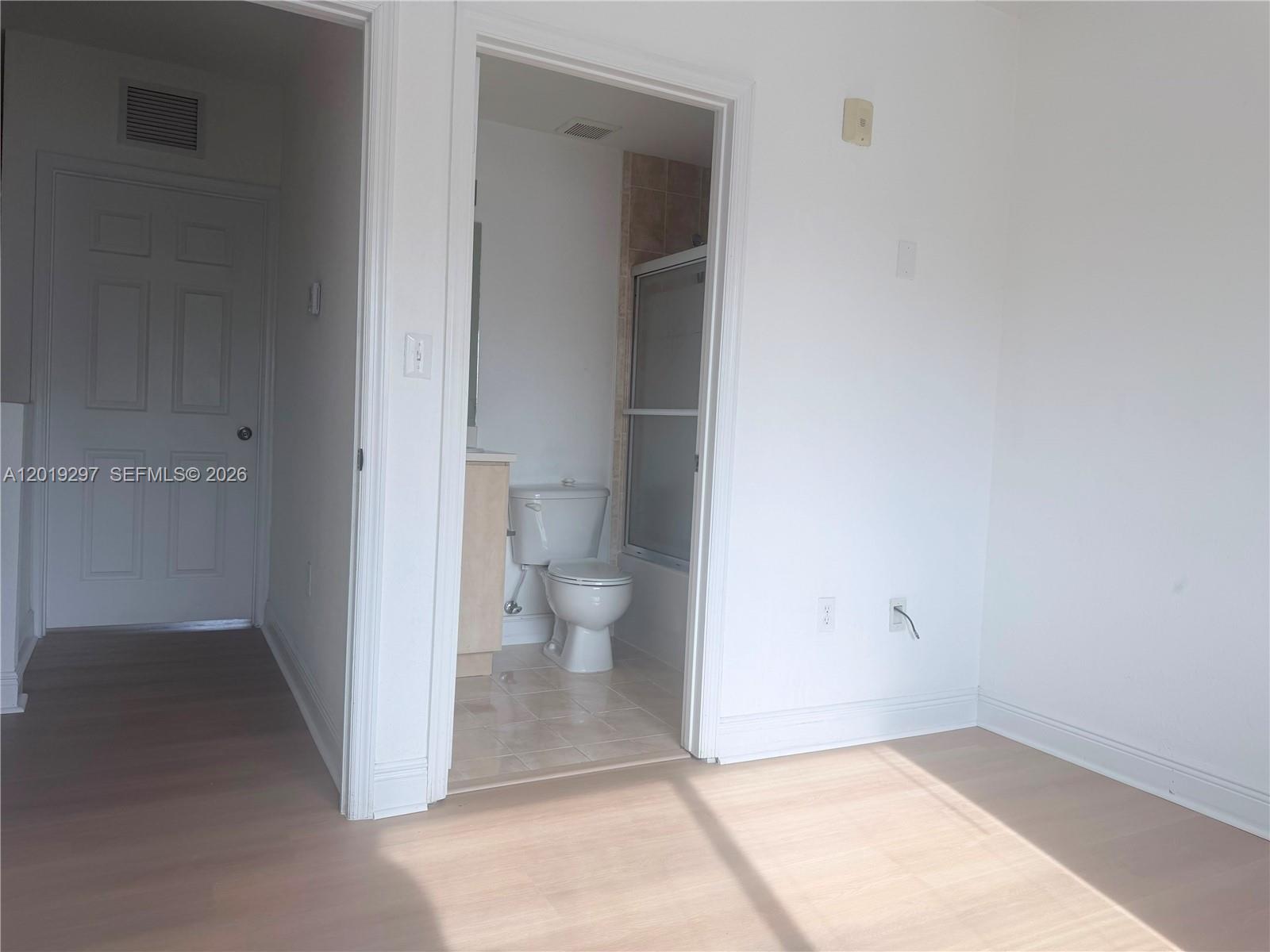 7989 Nw 8th Street 107d Property Photo 10