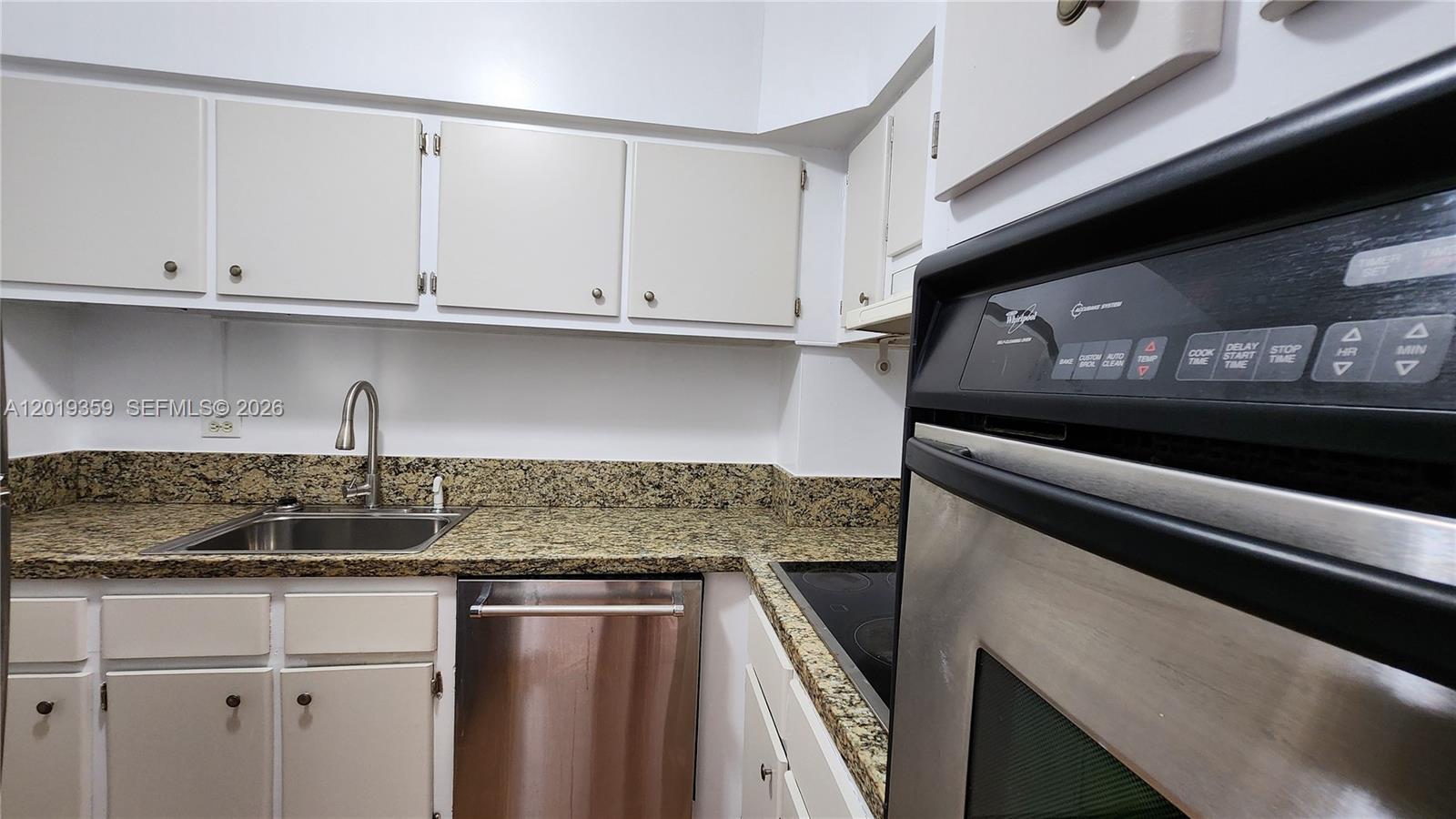 7441 Wayne 8-o Property Photo 15