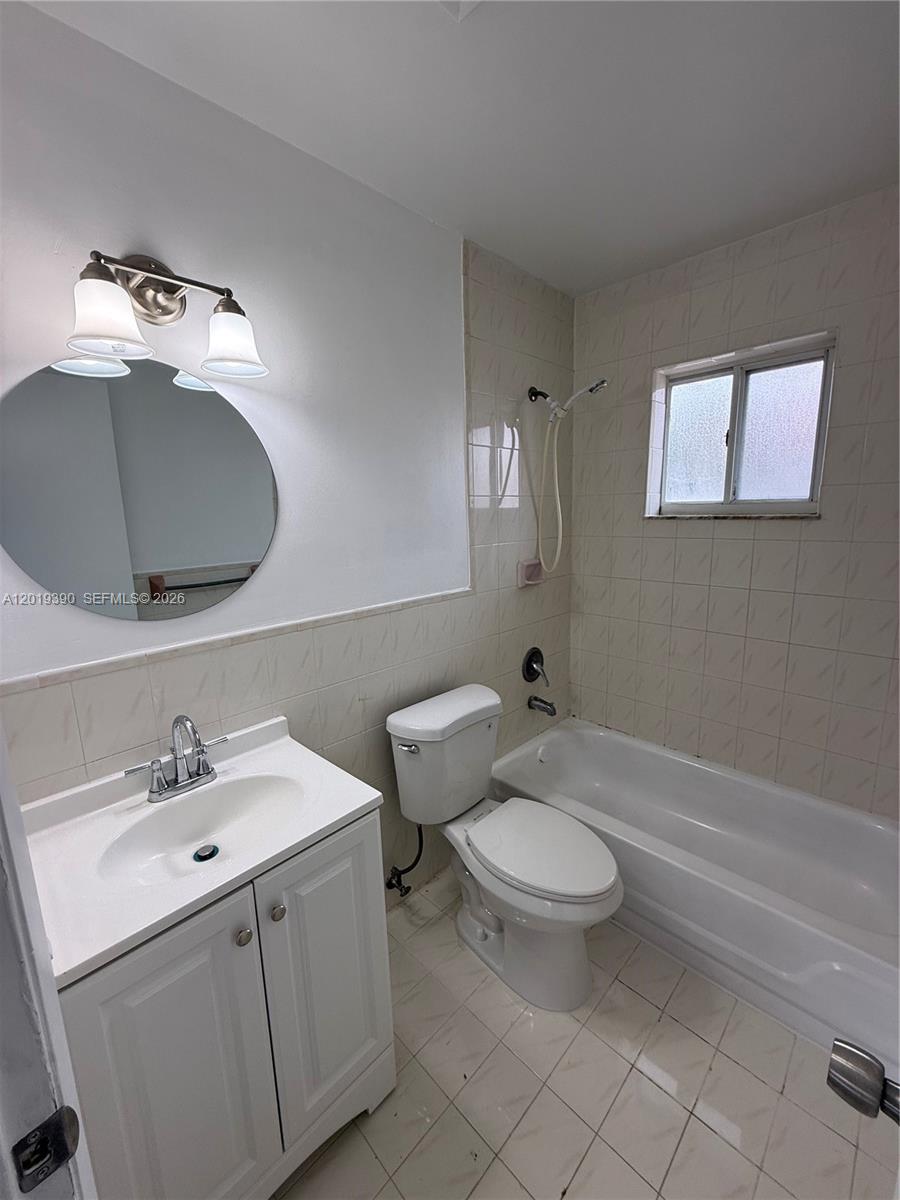 10101 W Okeechobee Road 9202 Property Photo 8