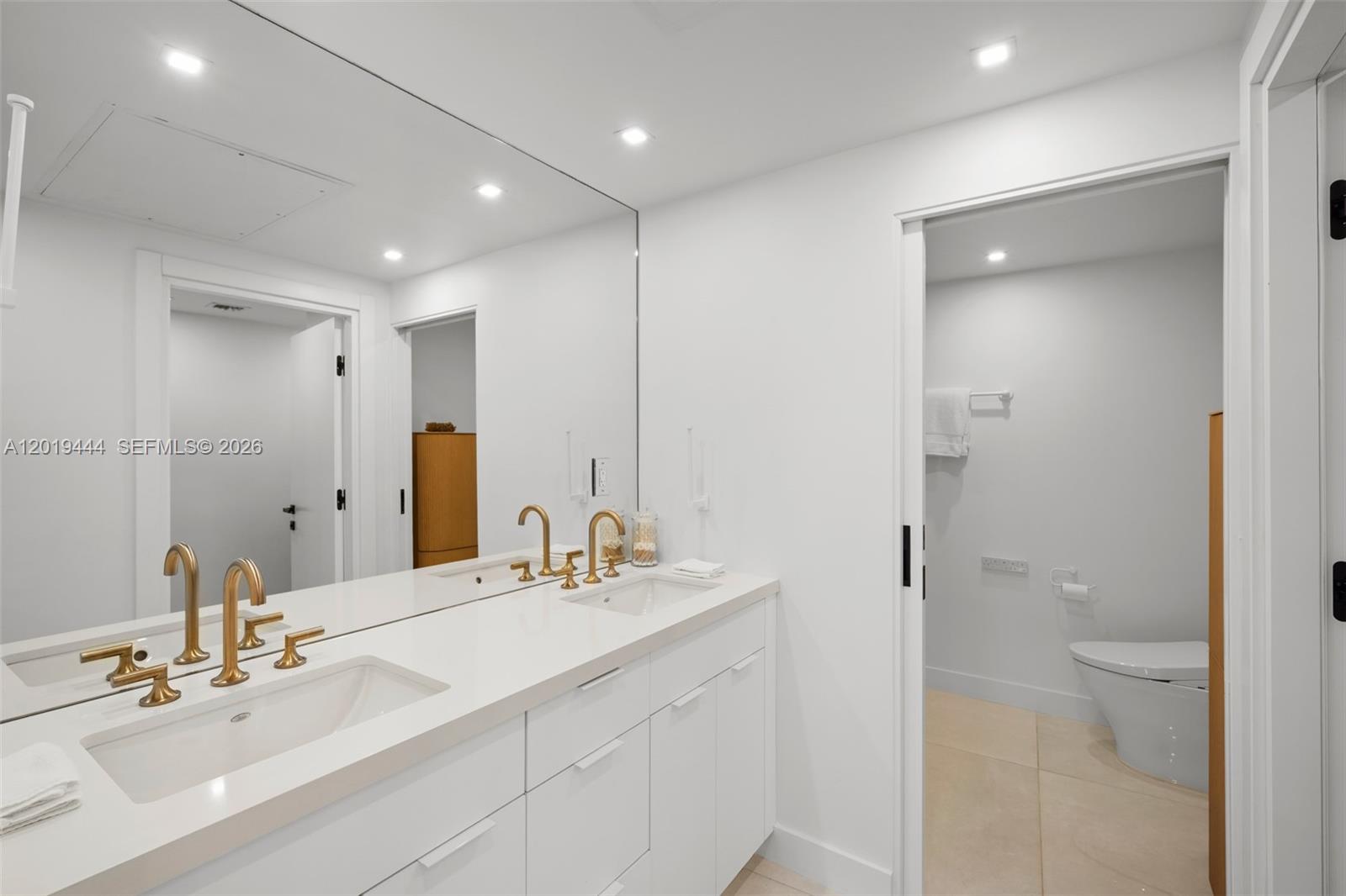 5255 Collins Avenue 8f Property Photo 20