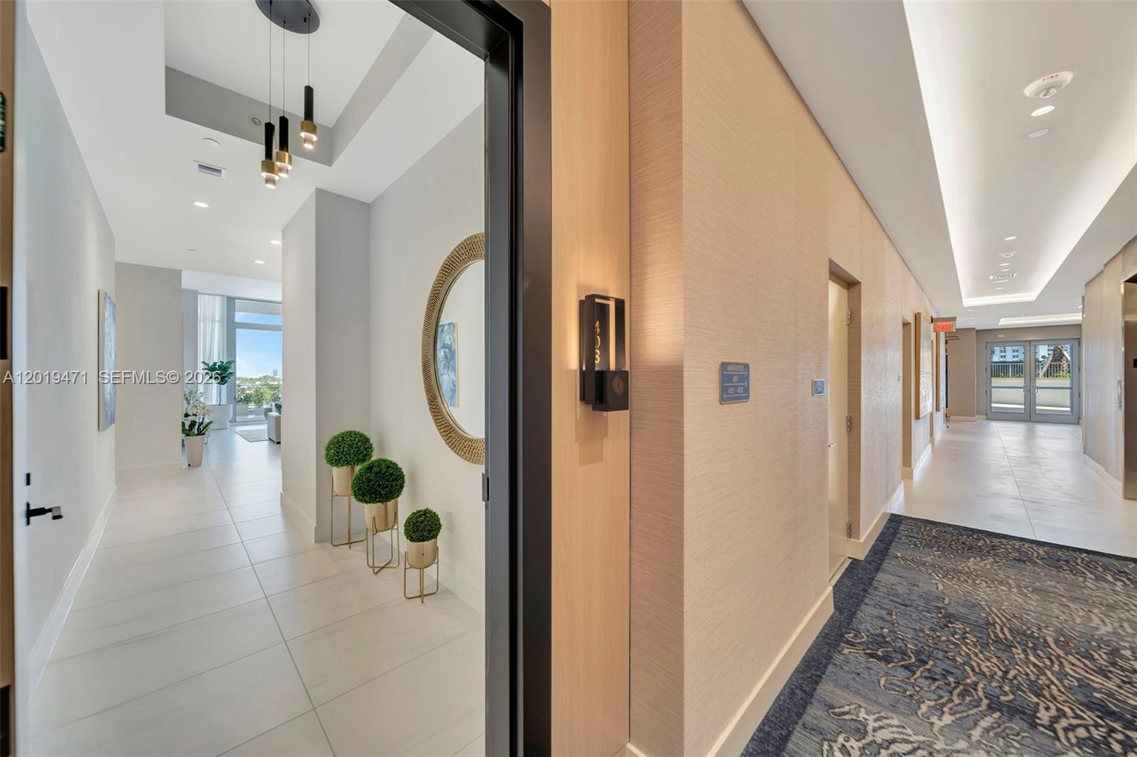 153 N Seabreeze 403