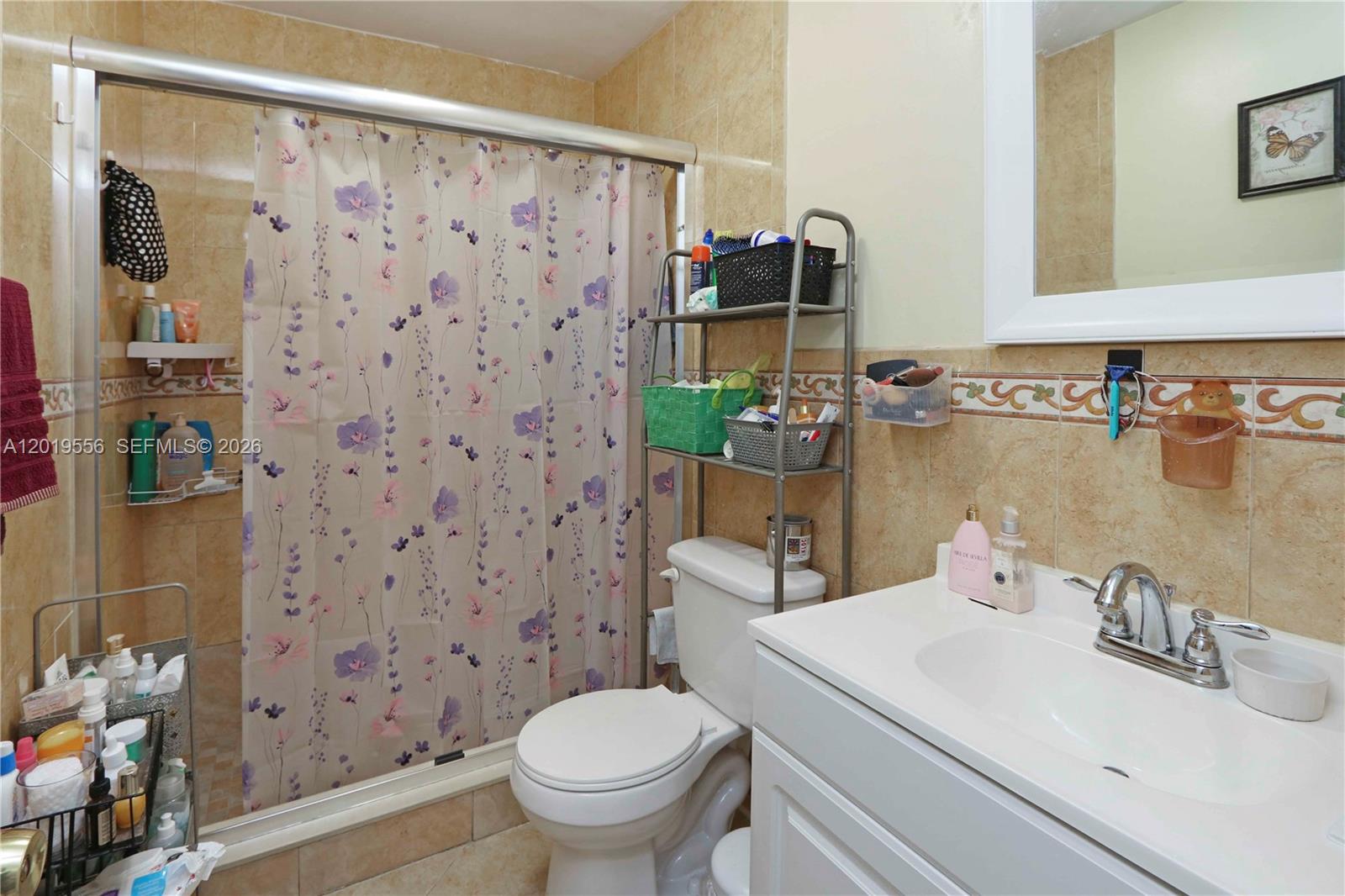 1275 W 35th Street 45b Property Photo 6