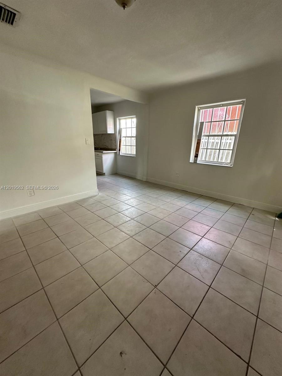 A12019562 Property Photo 8