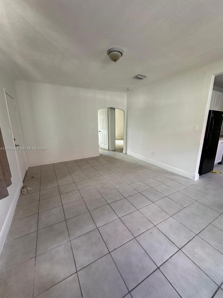 A12019562 Property Photo 9