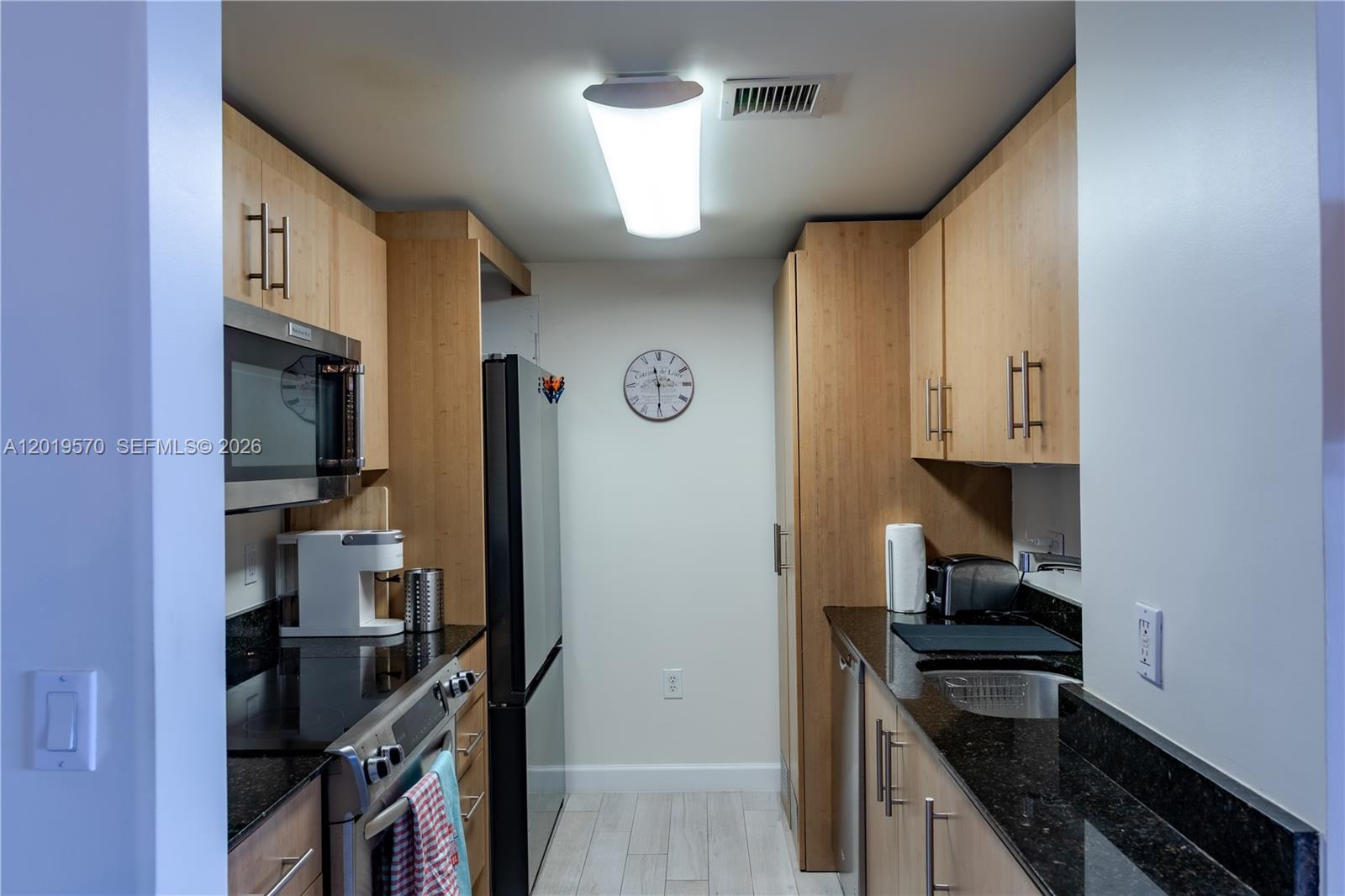 10275 Collins Avenue 634 Property Photo 14