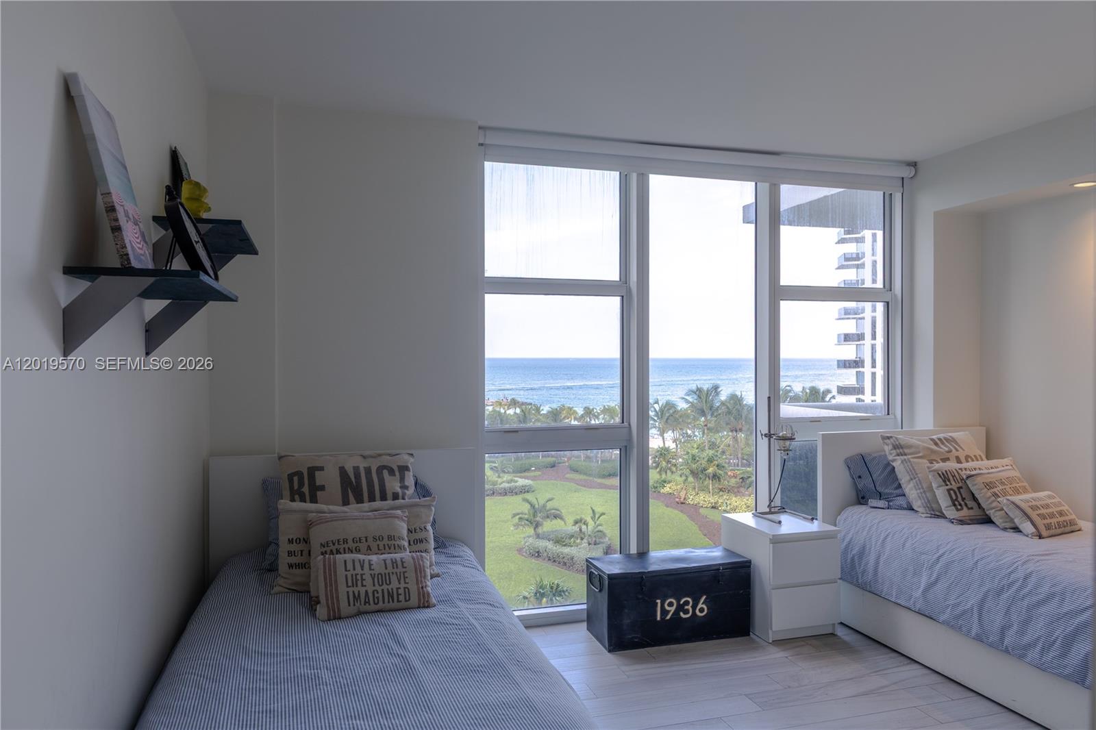 10275 Collins Avenue 634 Property Photo 18