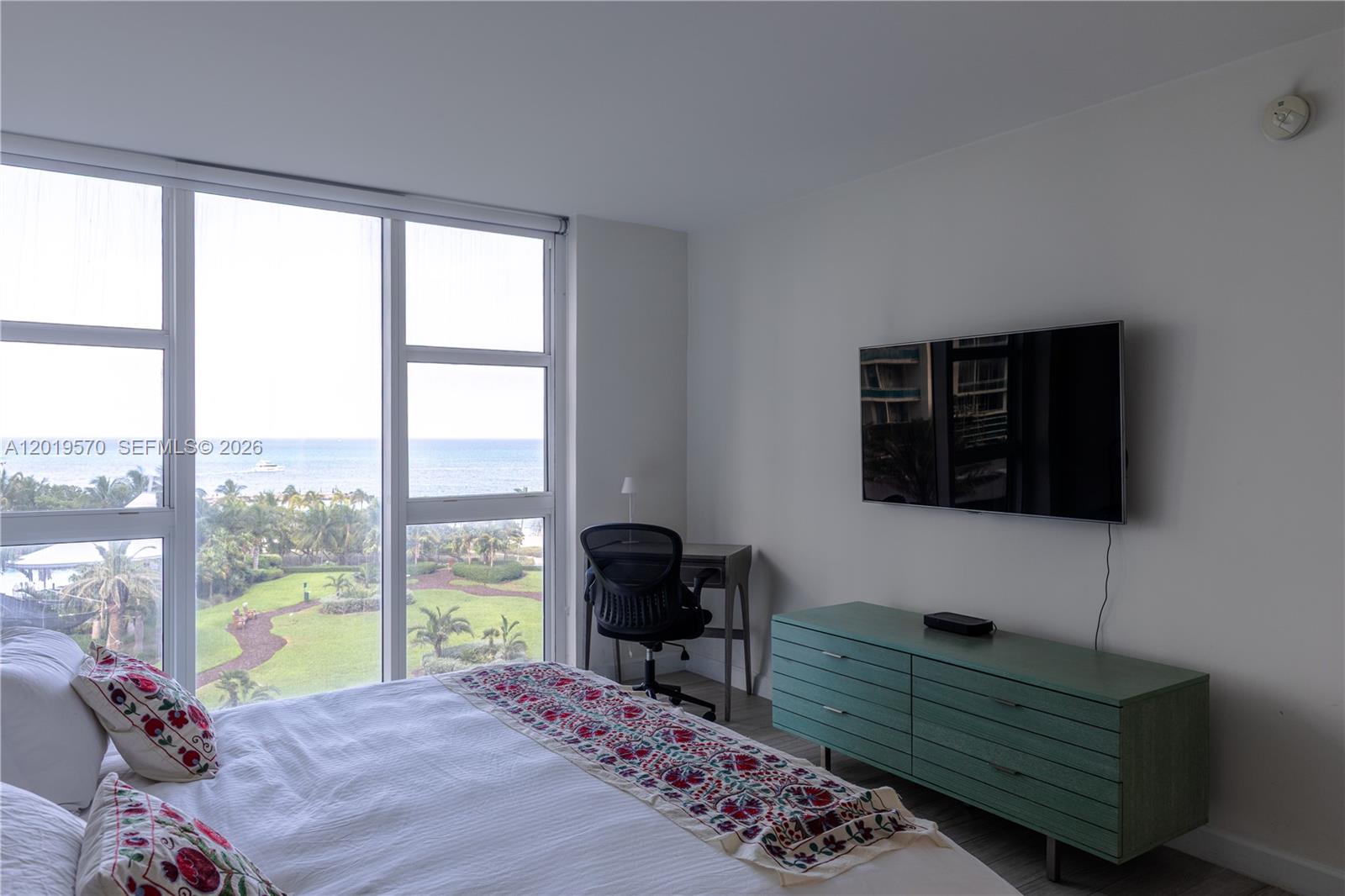10275 Collins Avenue 634 Property Photo 24