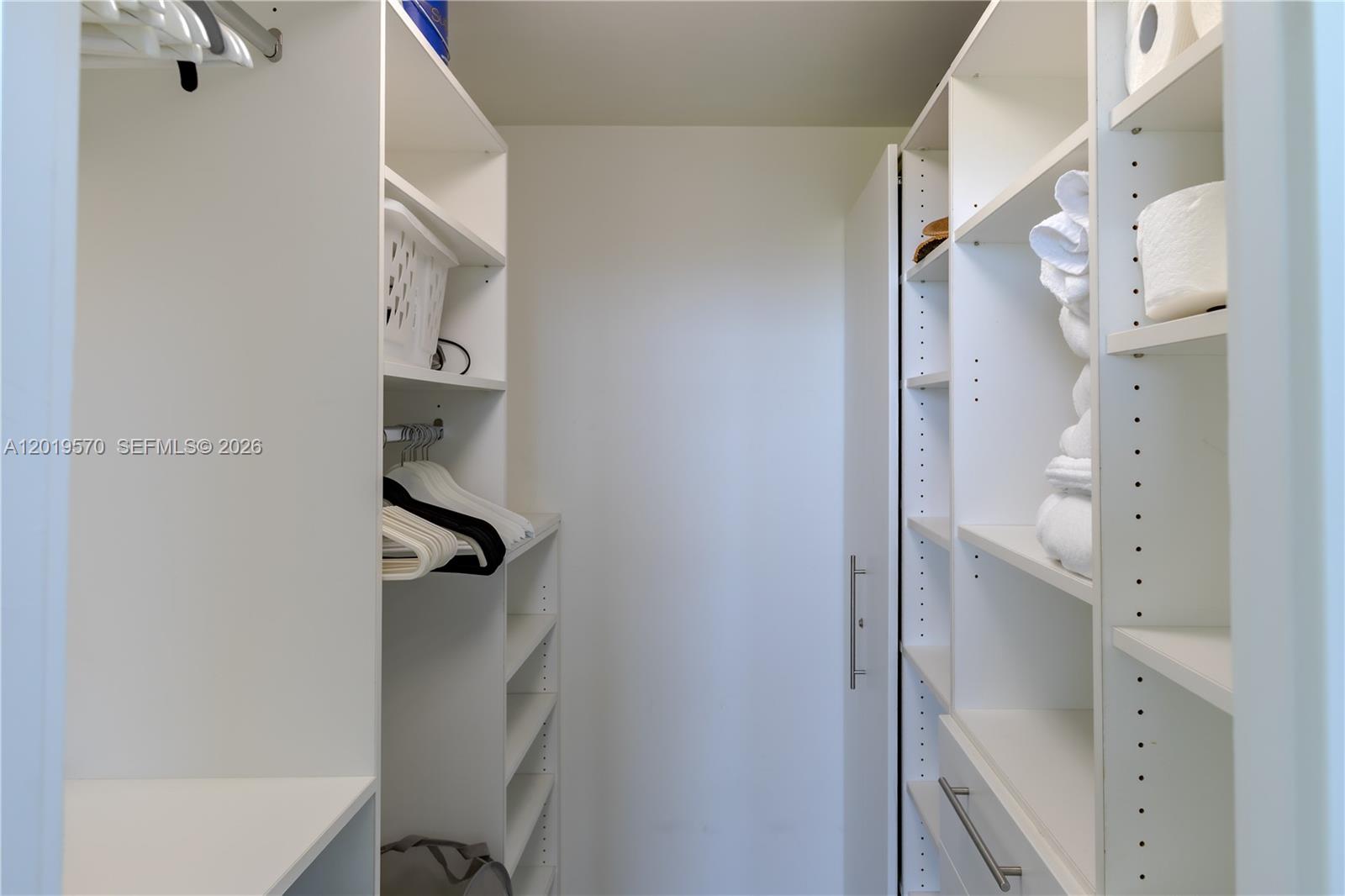 10275 Collins Avenue 634 Property Photo 28