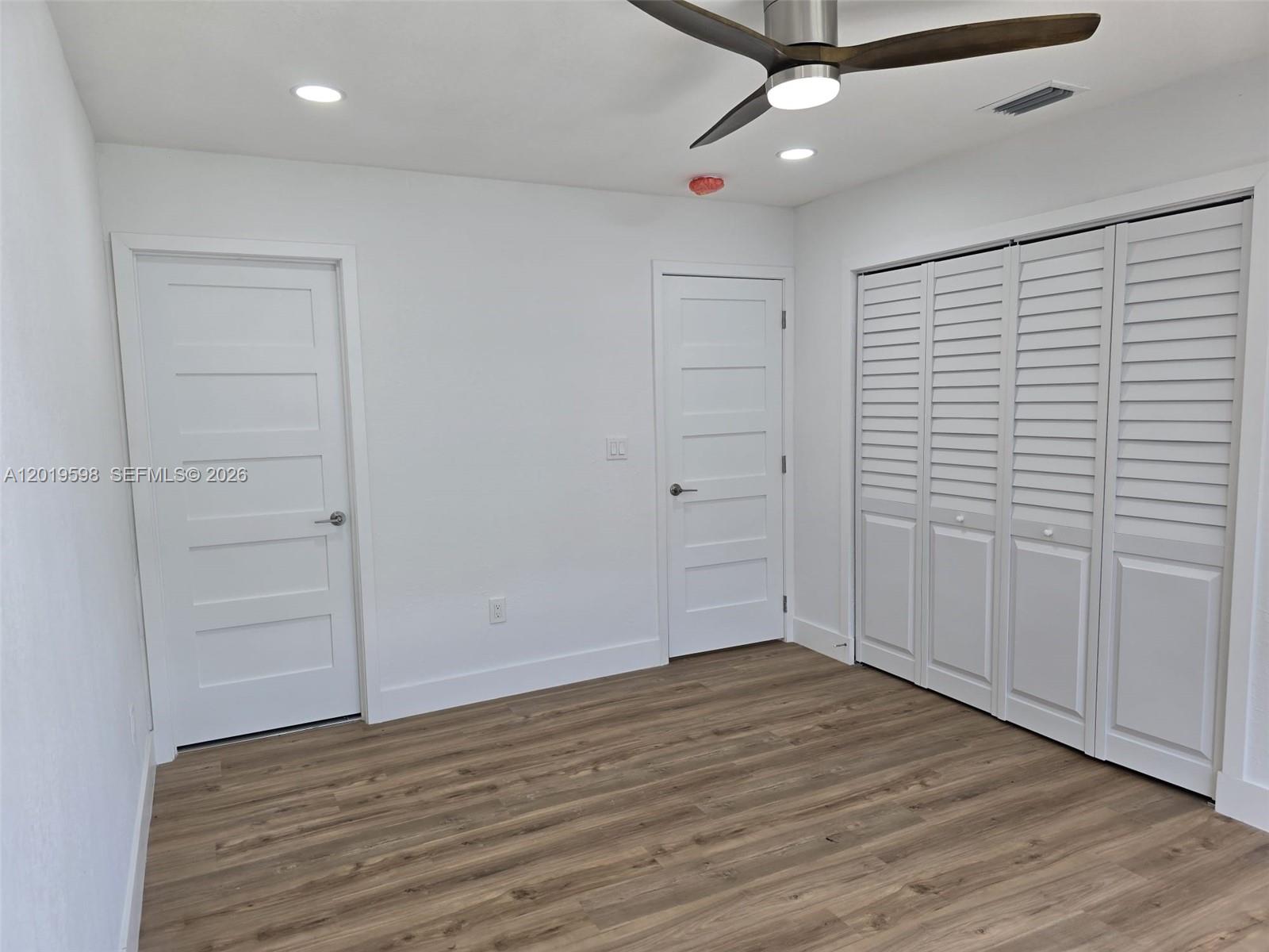 A12019598 Property Photo 32