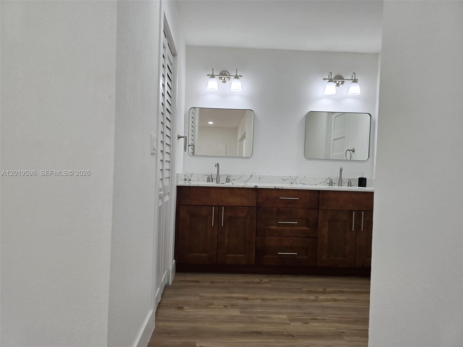 A12019598 Property Photo 41