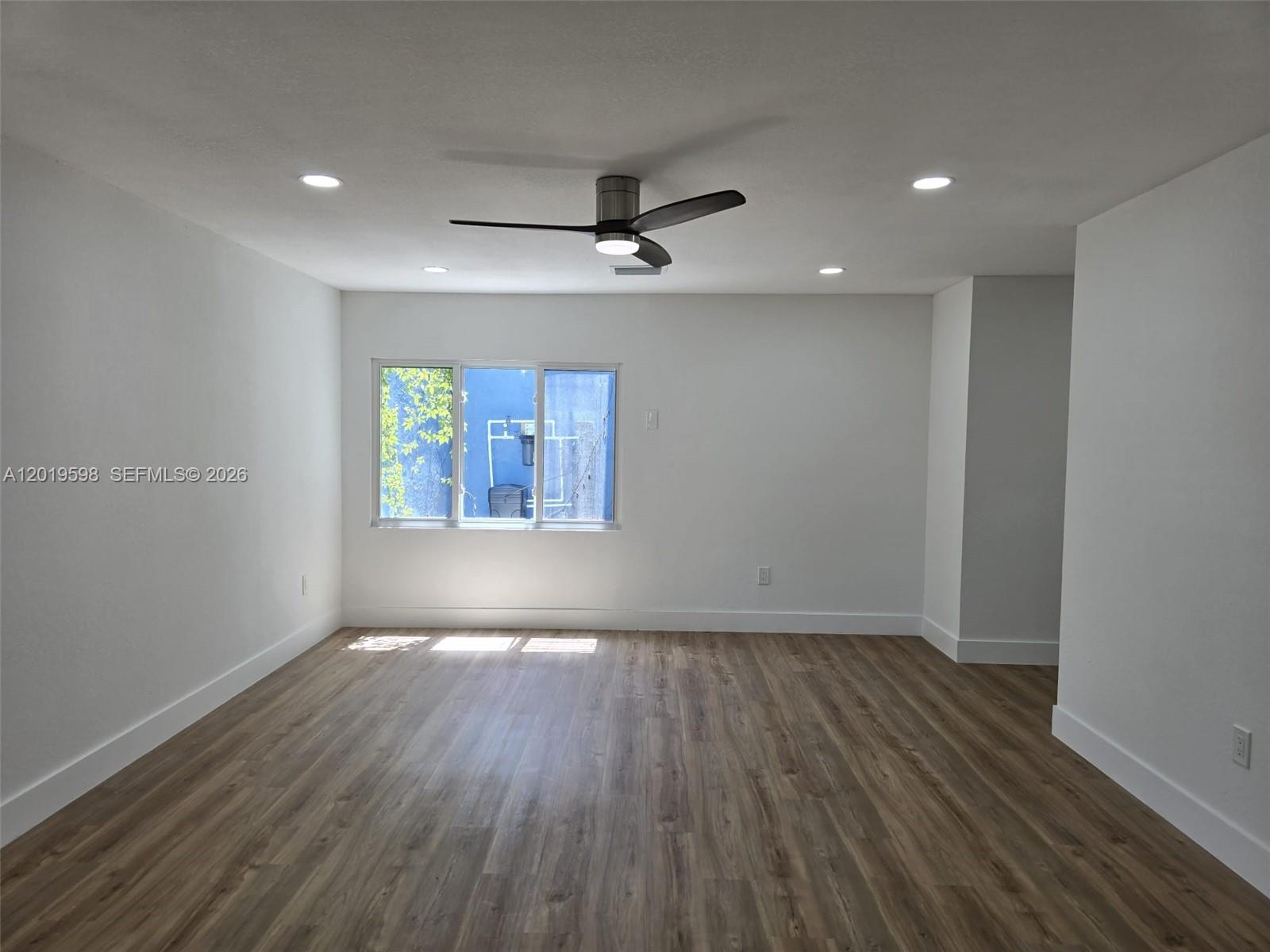 A12019598 Property Photo 45