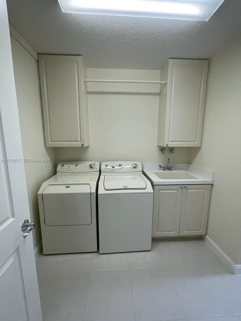 19 W Harbour Isle Drive W 103 Property Photo 15