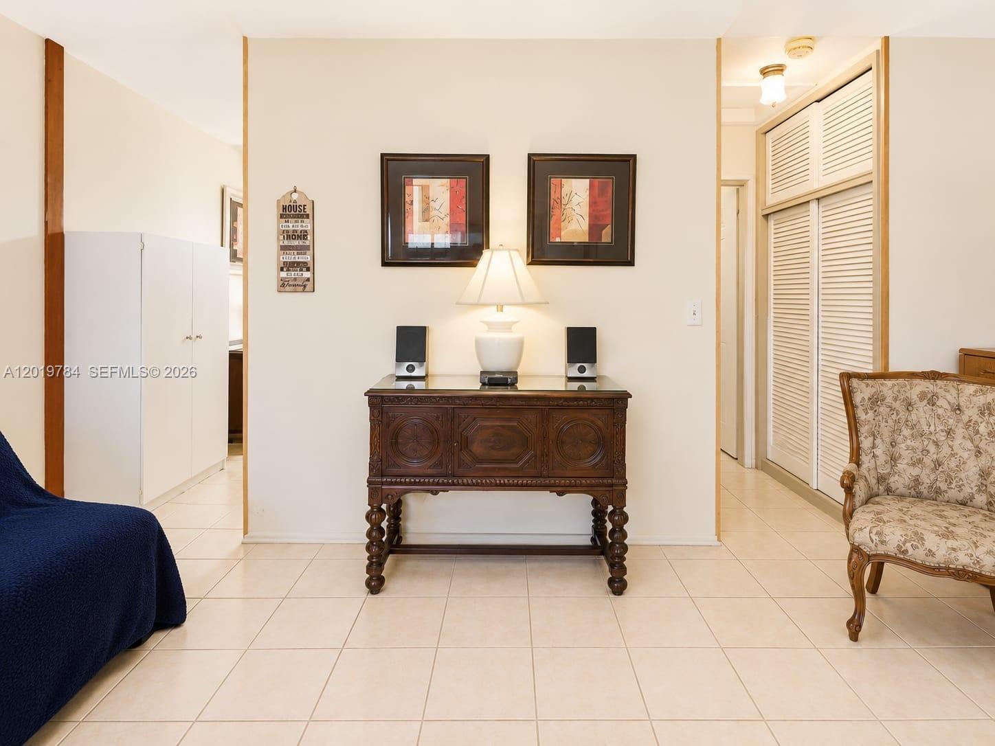 A12019784 Property Photo 4
