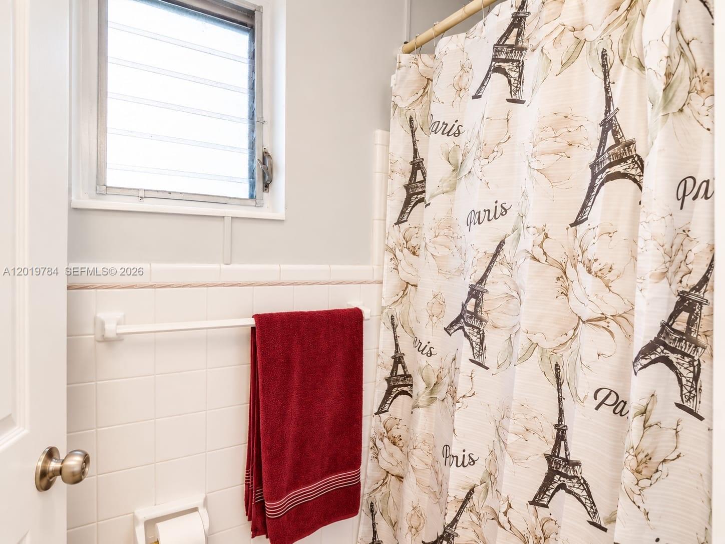 A12019784 Property Photo 6