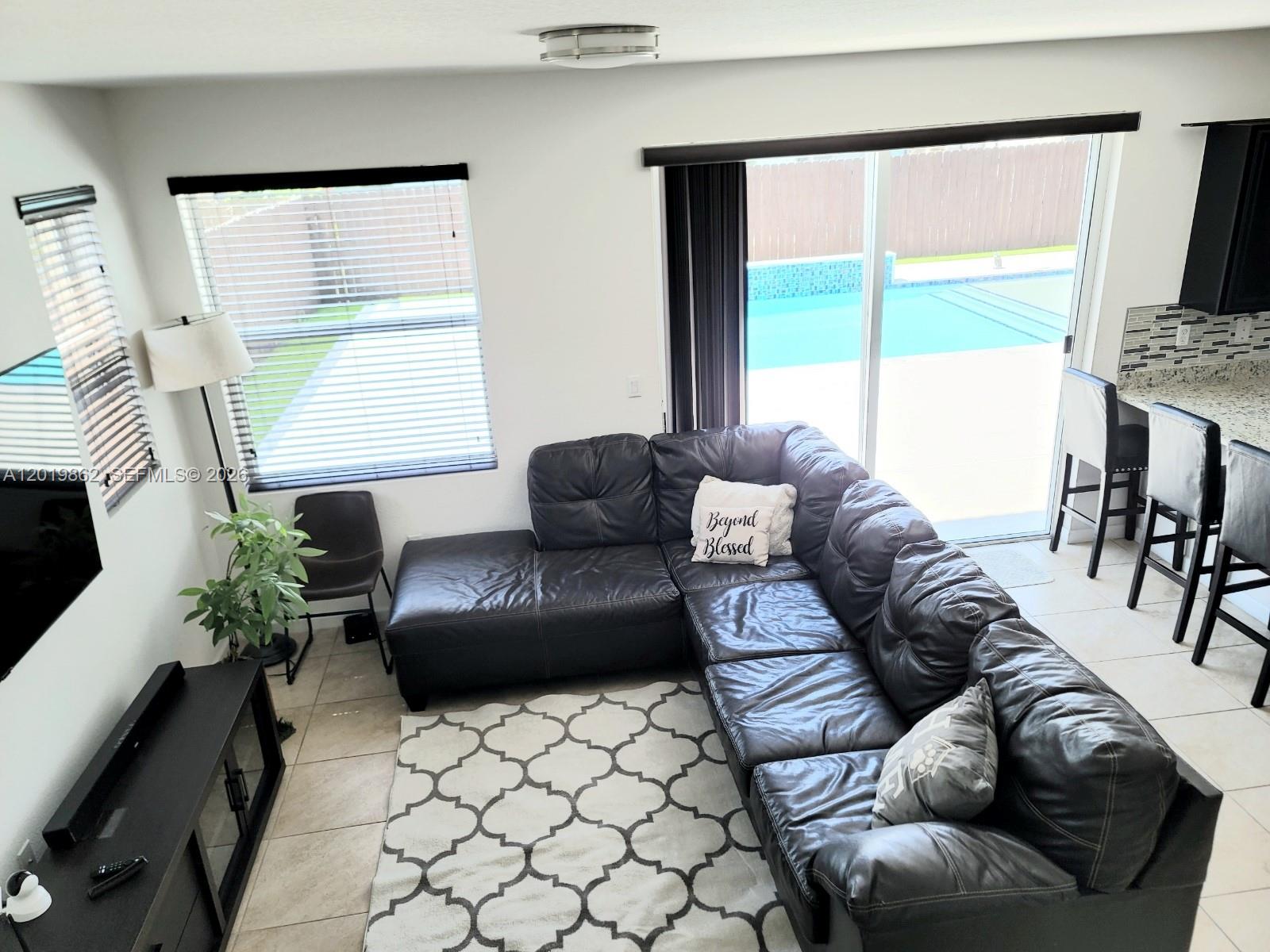 A12019862 Property Photo 11