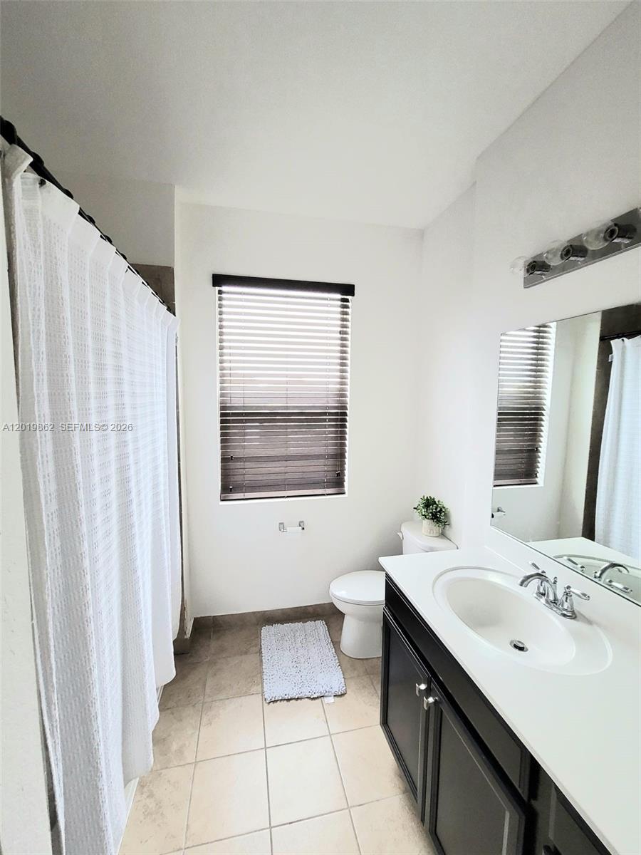 A12019862 Property Photo 31