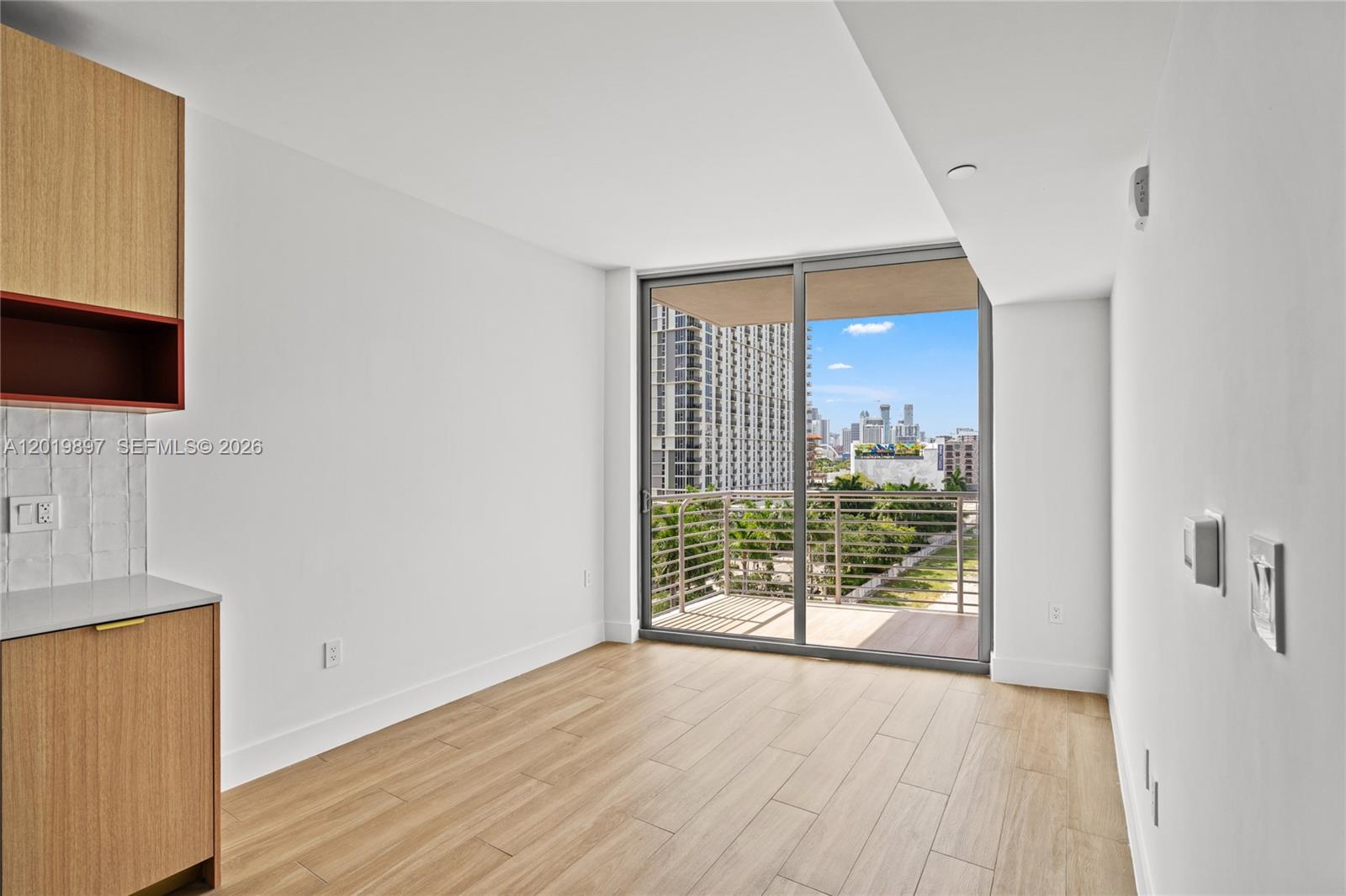 90 Ne 32nd Street 627 Property Photo 13
