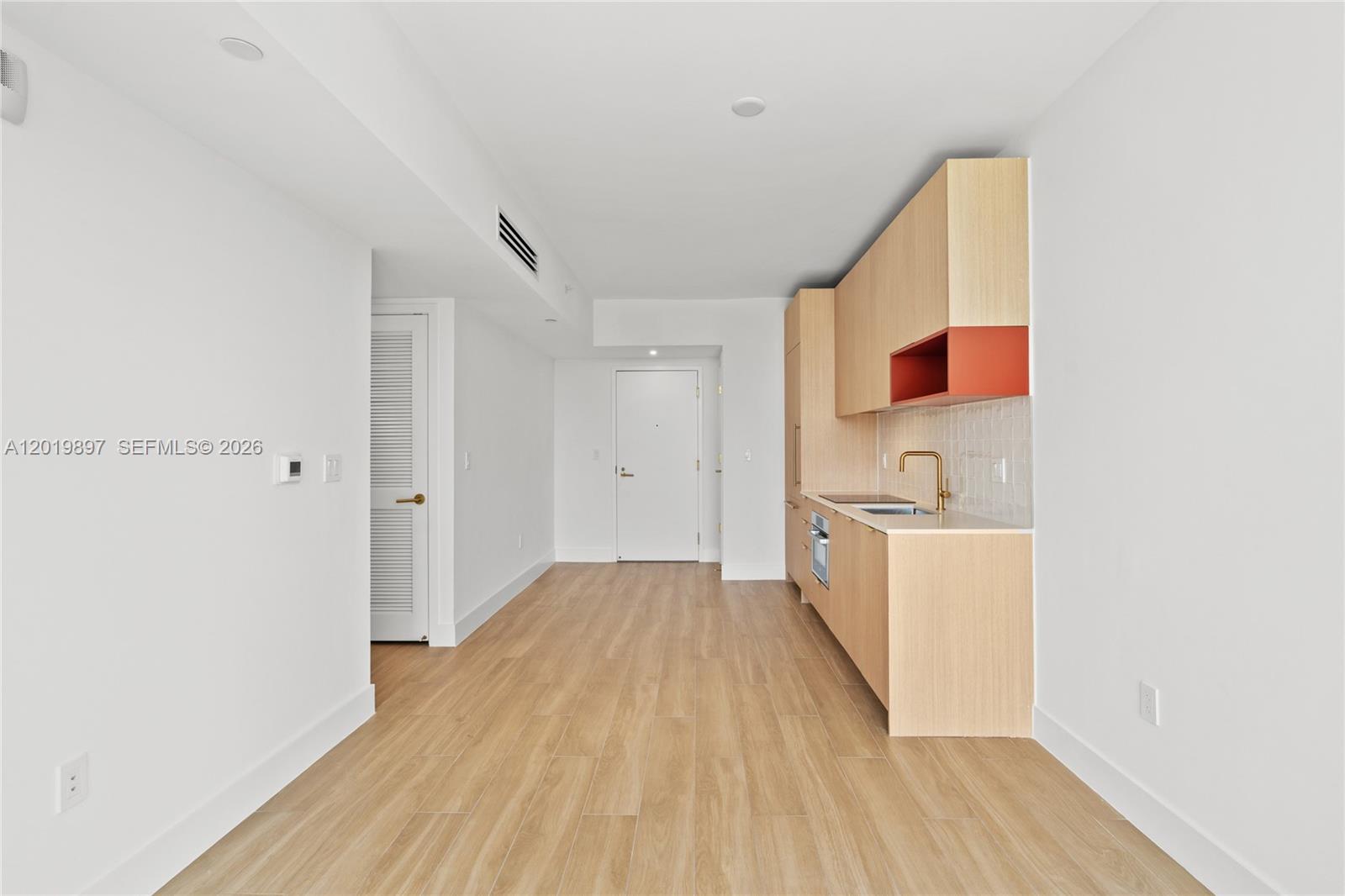 90 Ne 32nd Street 627 Property Photo 16