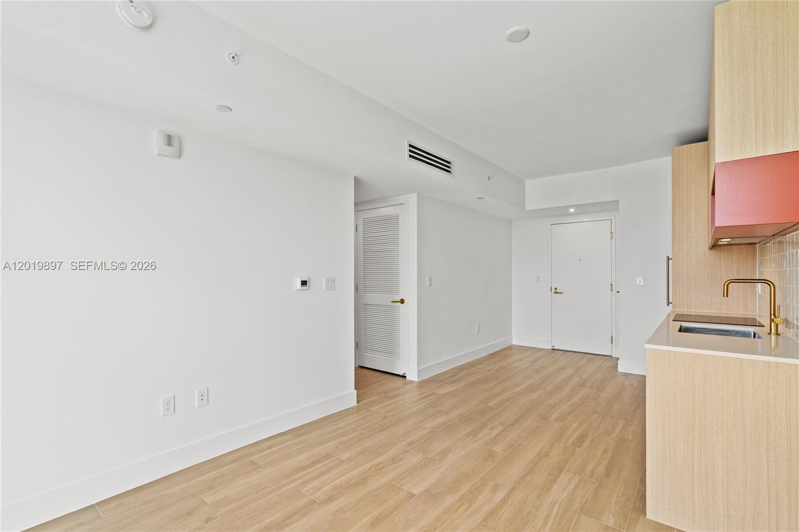 90 Ne 32nd Street 627 Property Photo 17