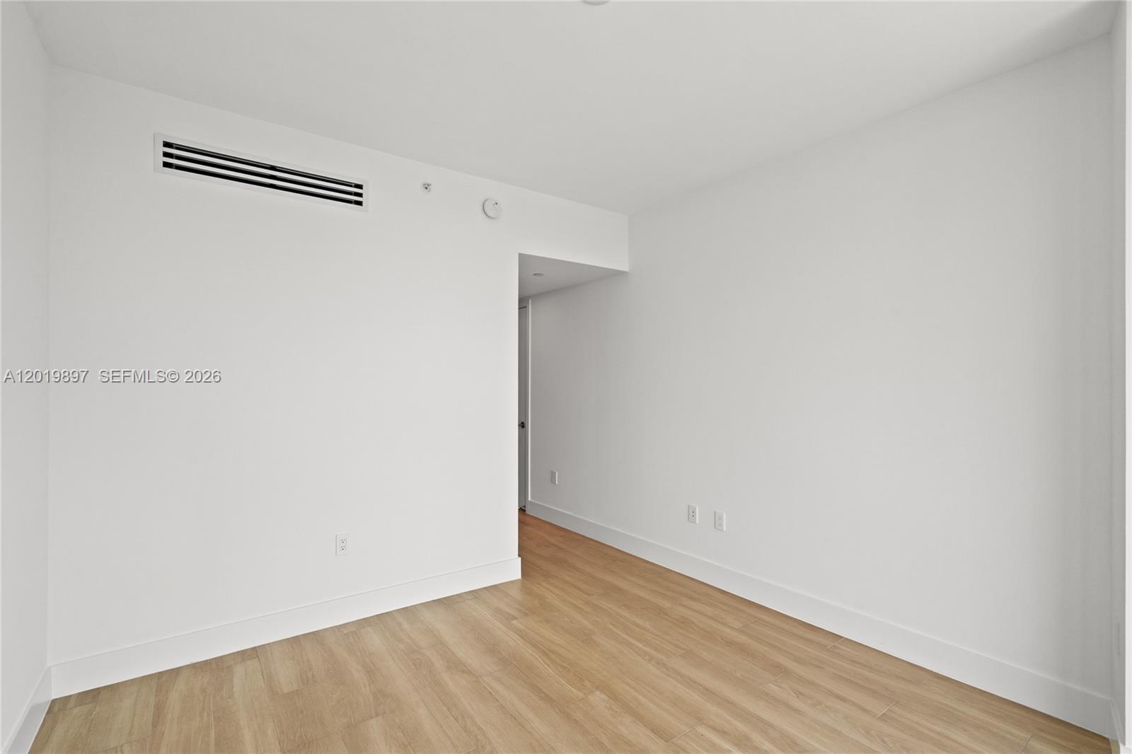 90 Ne 32nd Street 627 Property Photo 36