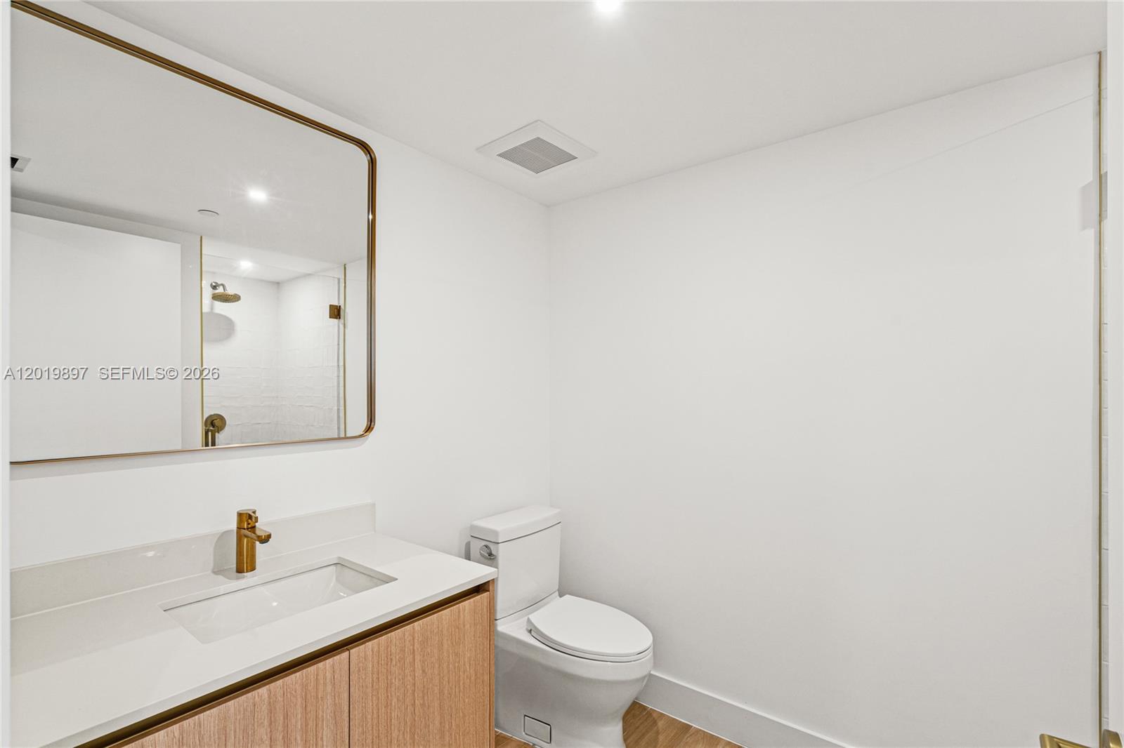 90 Ne 32nd Street 627 Property Photo 52