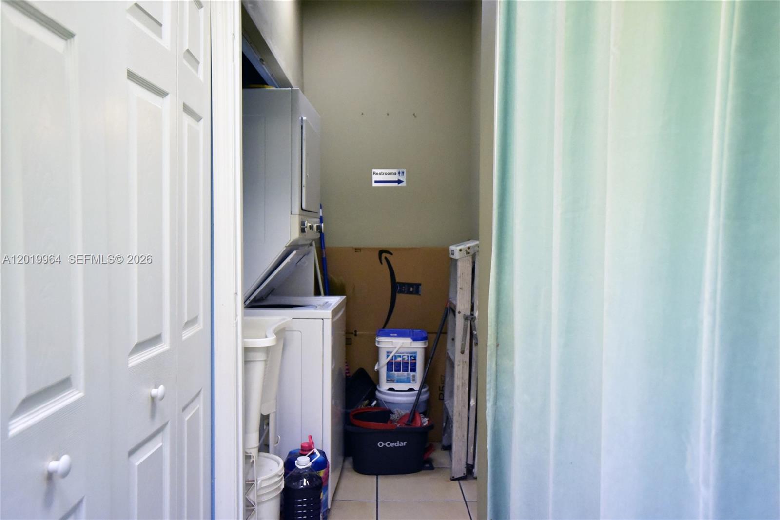 A12019964 Property Photo 18
