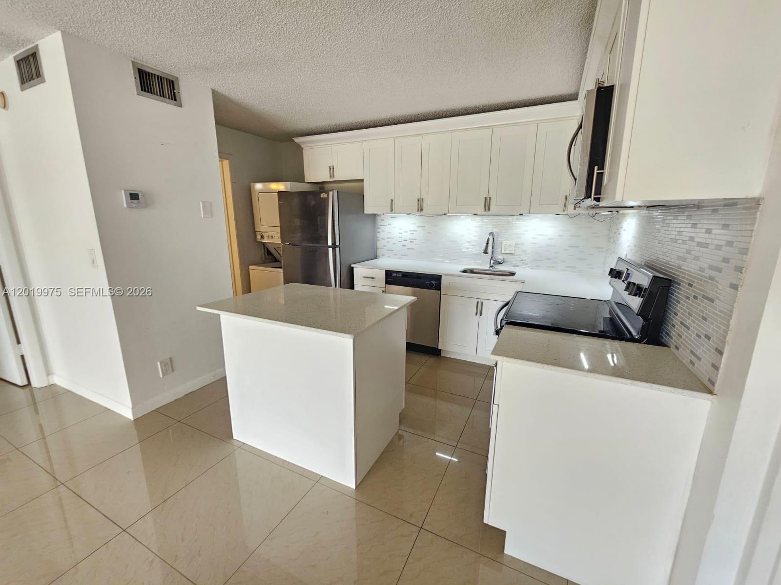 1105 Green Pine Boulevard E3 Property Photo 1