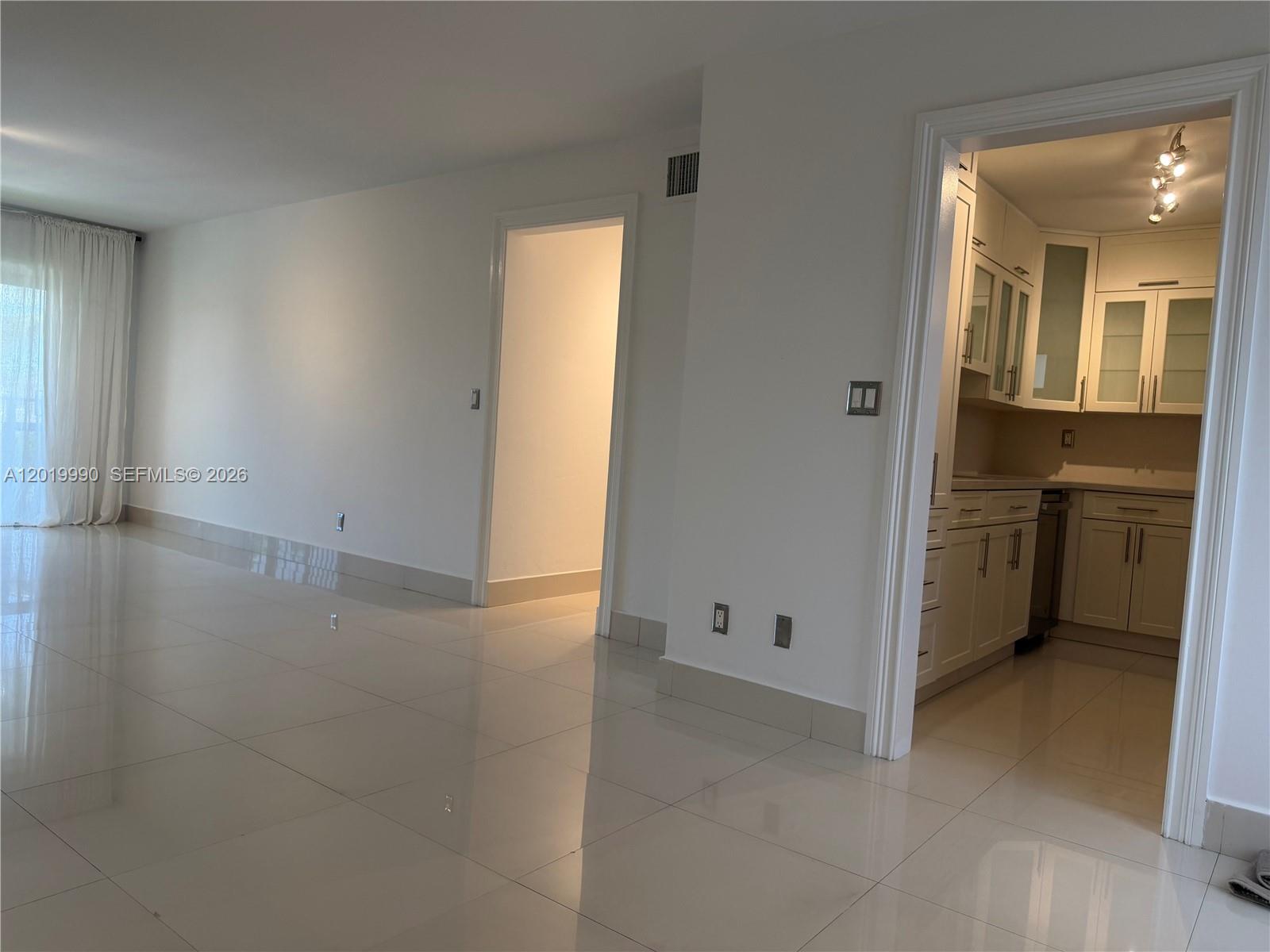 6855 Edgewater Drive 3dn Property Photo 6