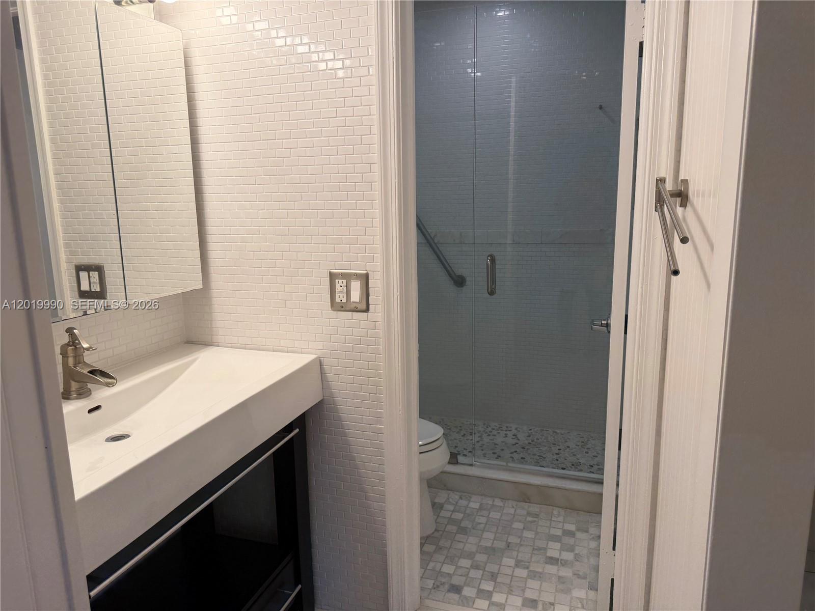 6855 Edgewater Drive 3dn Property Photo 19