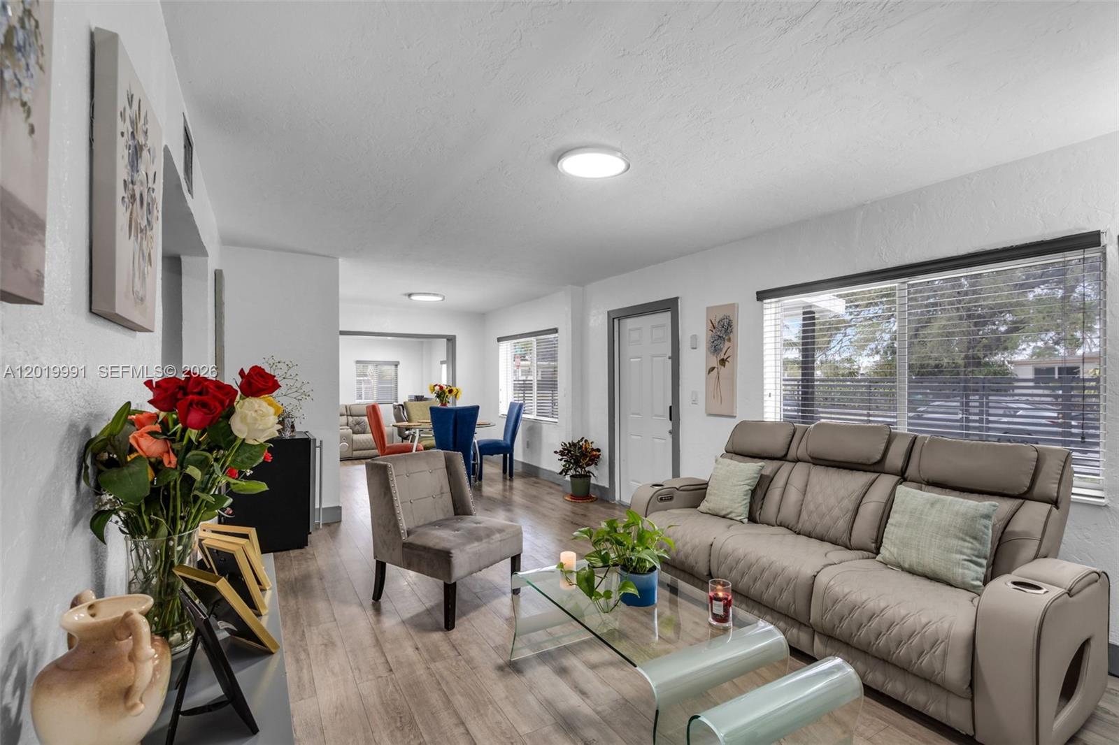 A12019991 Property Photo 5