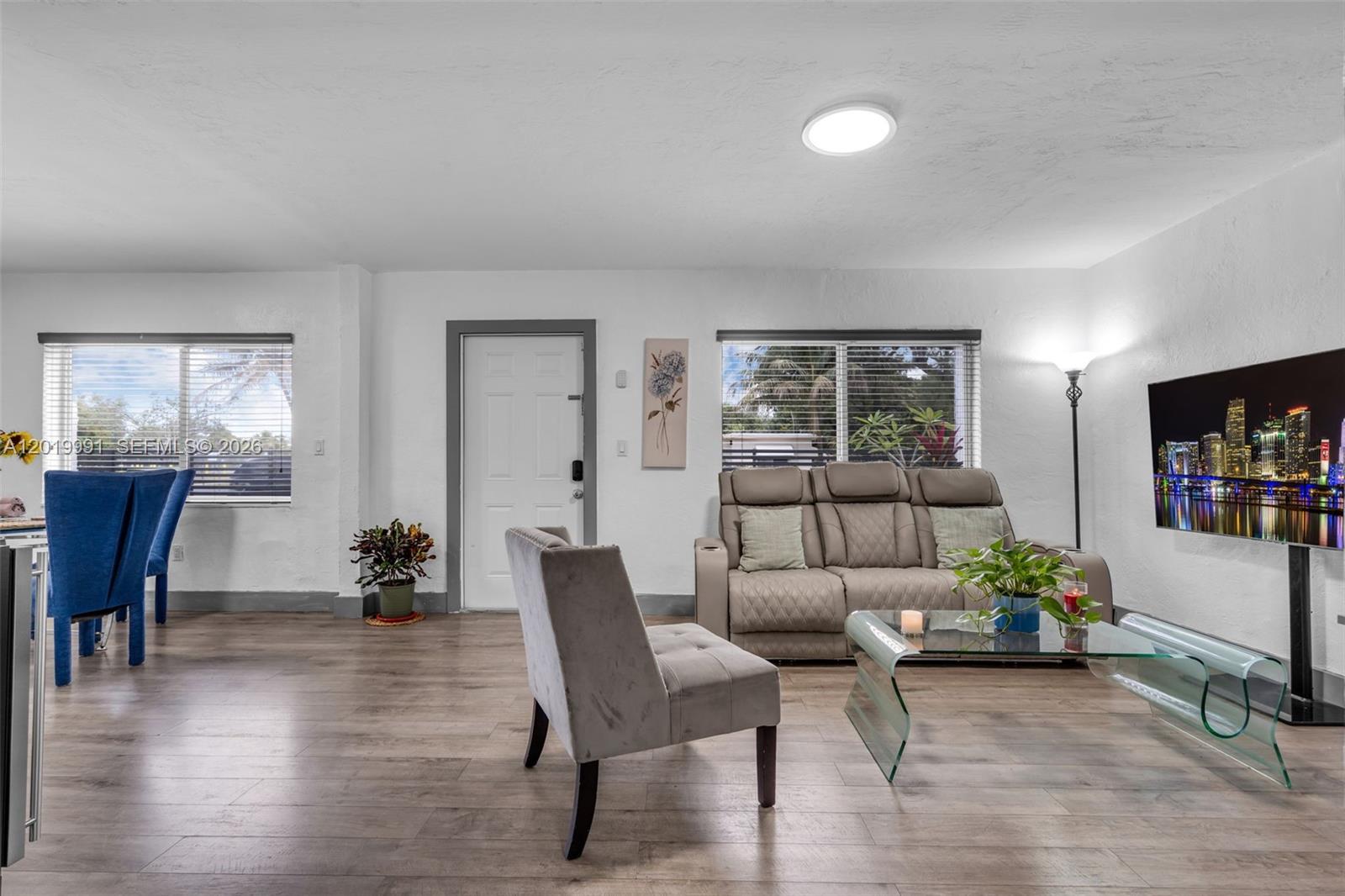 A12019991 Property Photo 7